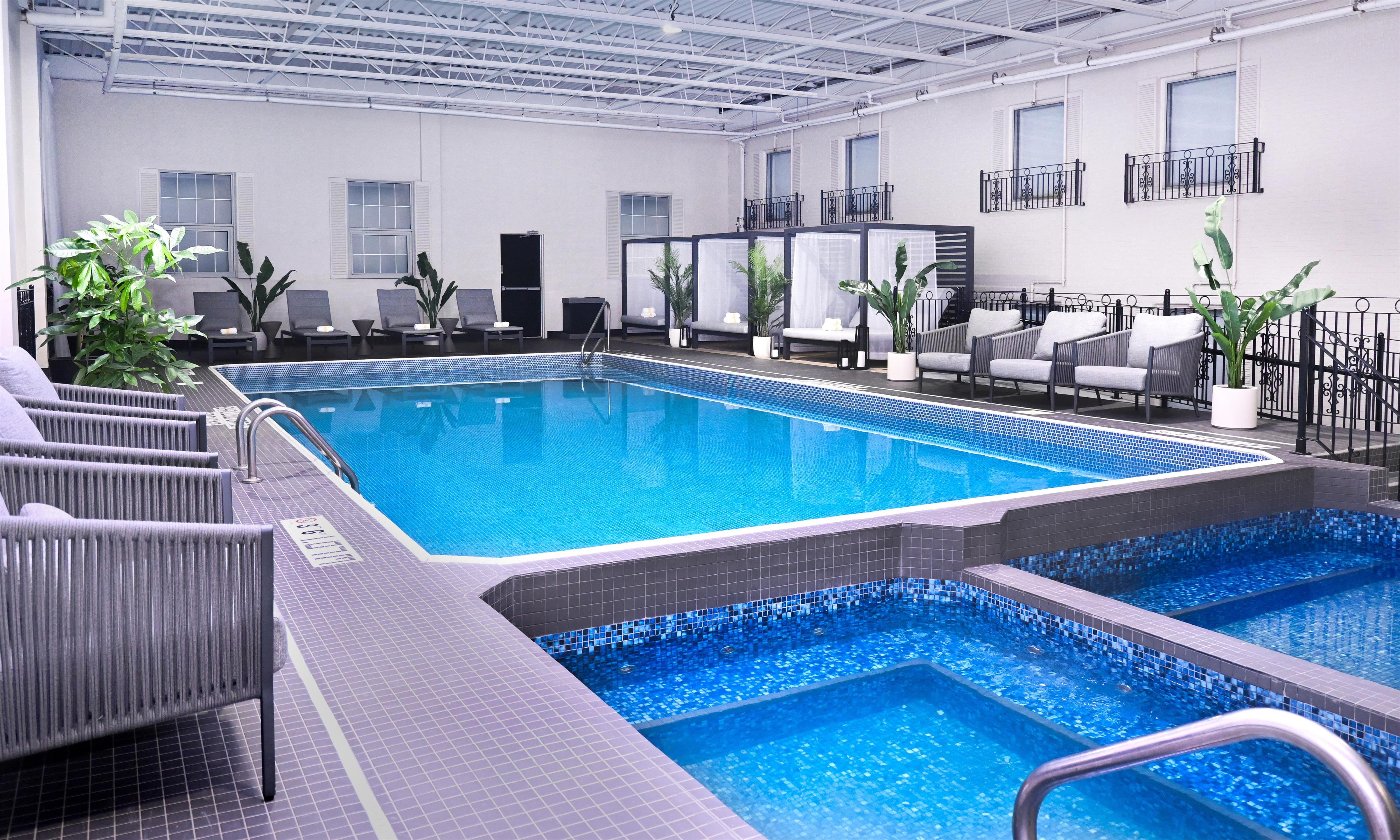 Pool | The Brock Niagara Falls Fallsview, Tapestry by Hilton