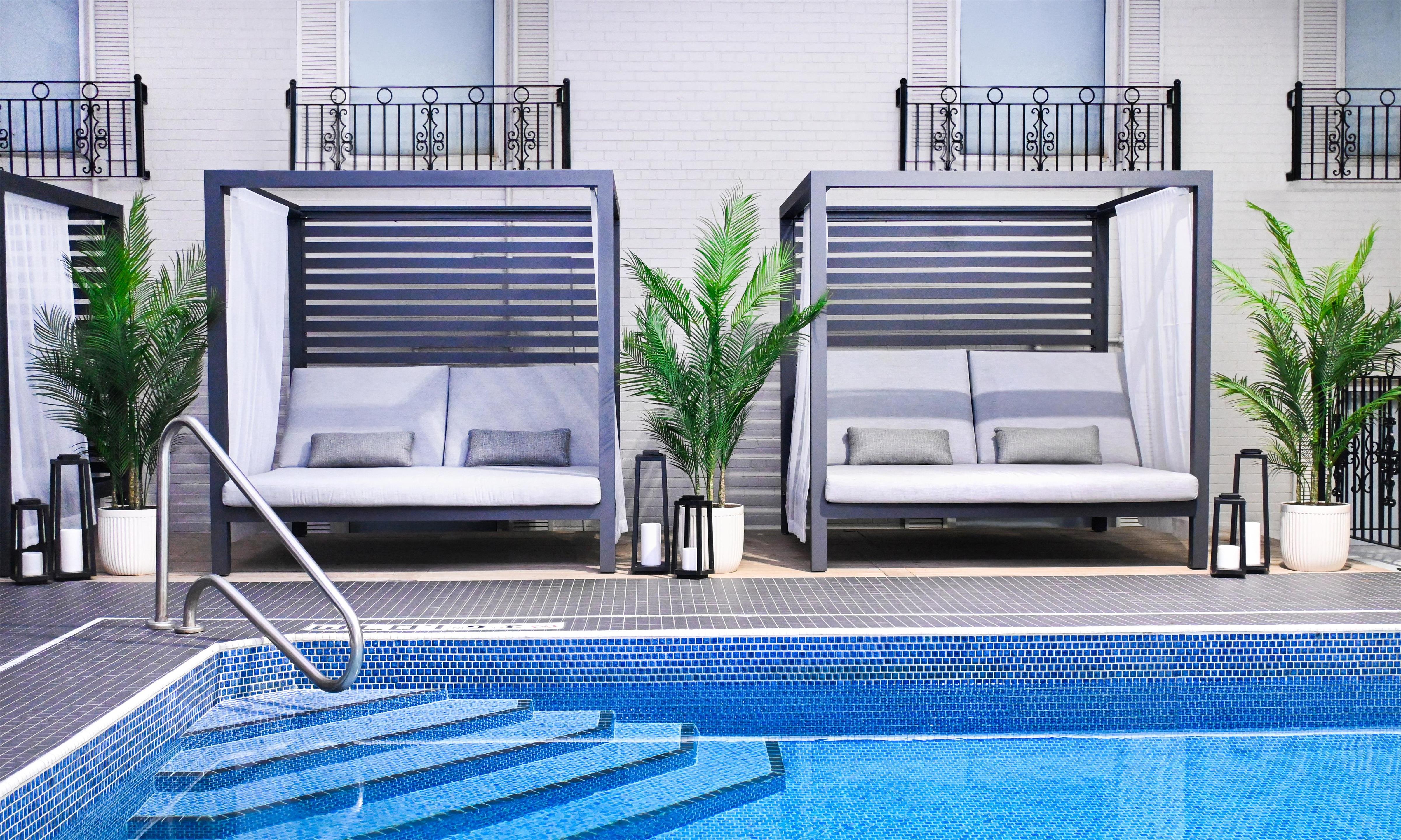 Pool | The Brock Niagara Falls Fallsview, Tapestry by Hilton