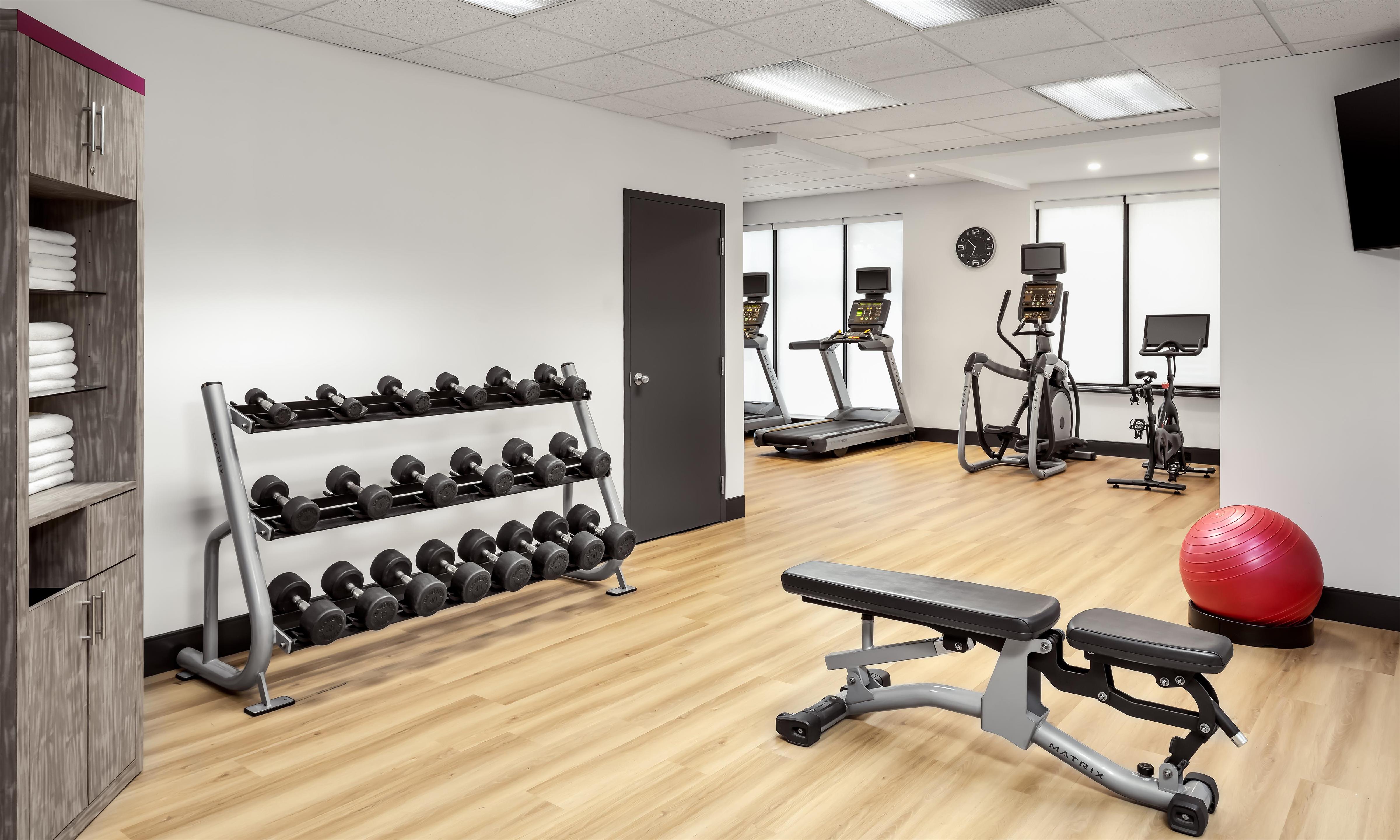 Health club fitness center gym | The Brock Niagara Falls Fallsview, Tapestry by Hilton