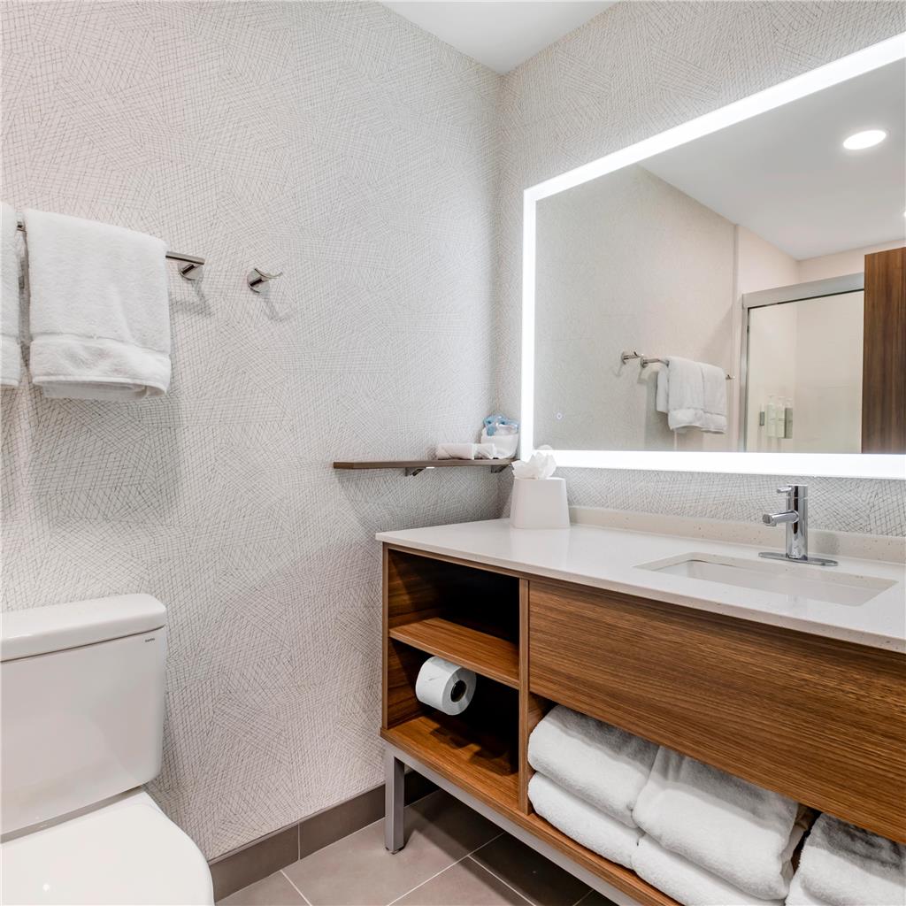 HOME2 SUITES RICHMOND, KY-guestroom-Guest Room,Bathroom,On-Site.jpg