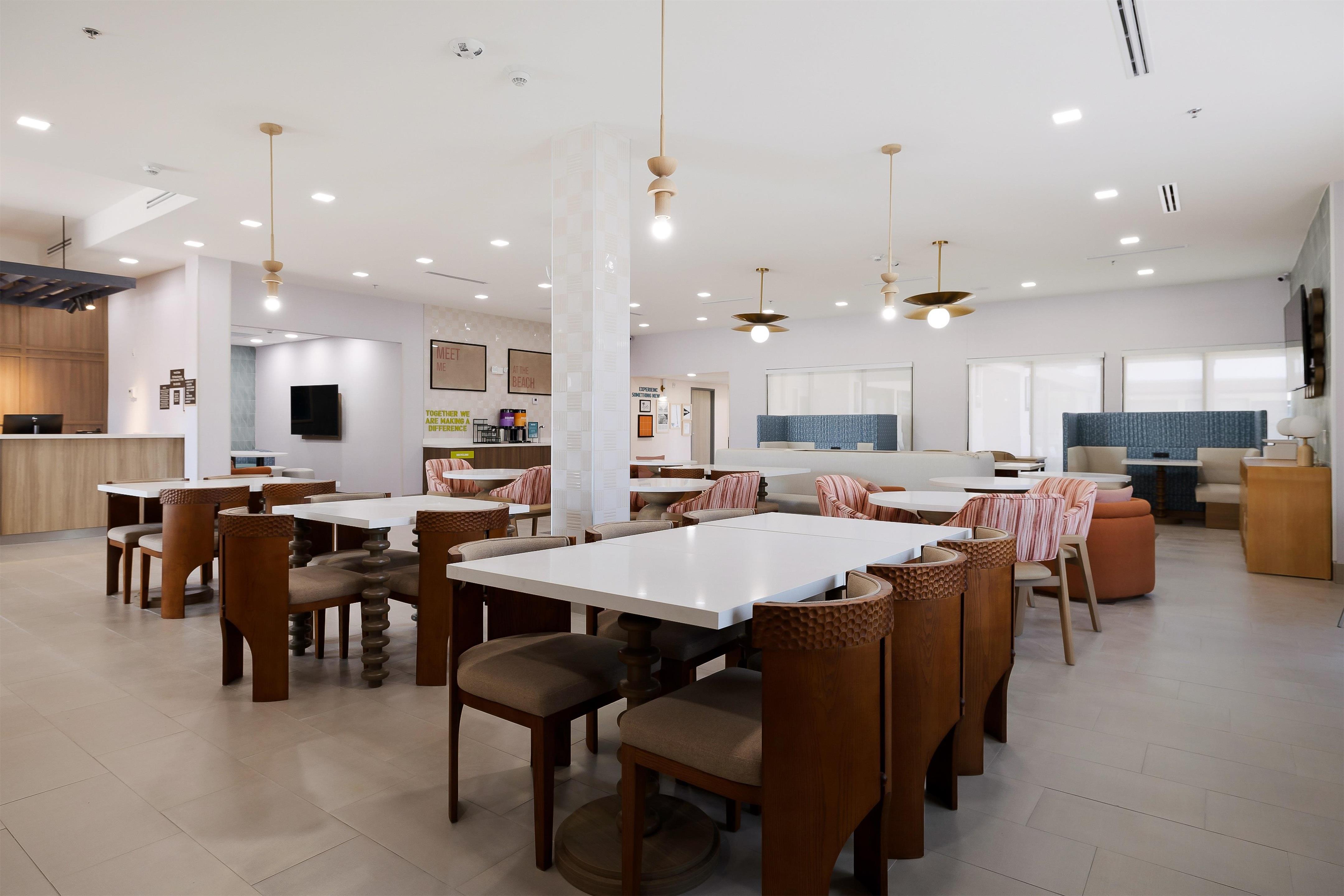 Restaurant | Home2 Suites by Hilton South Padre Island
