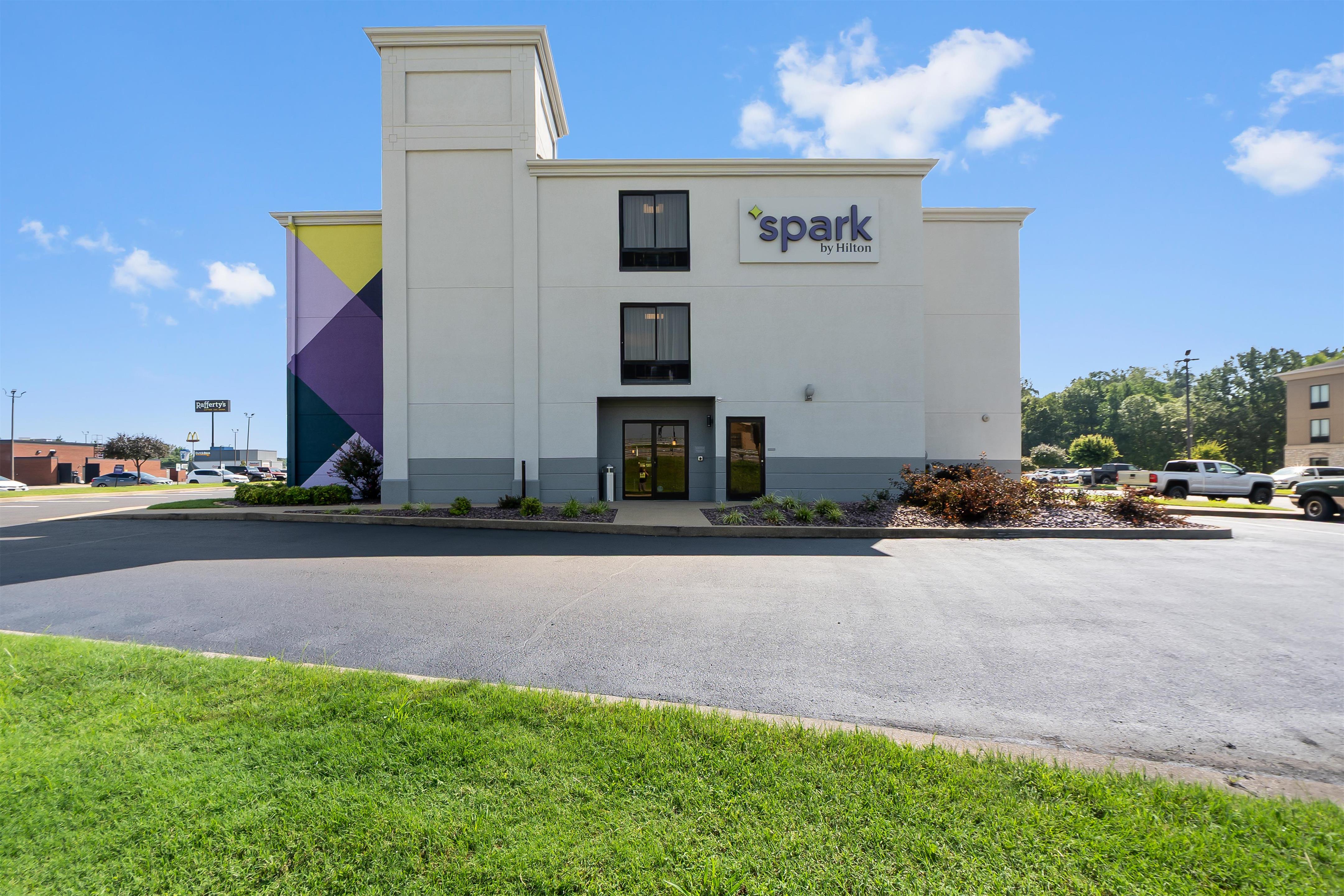 Exterior | Spark by Hilton Paducah