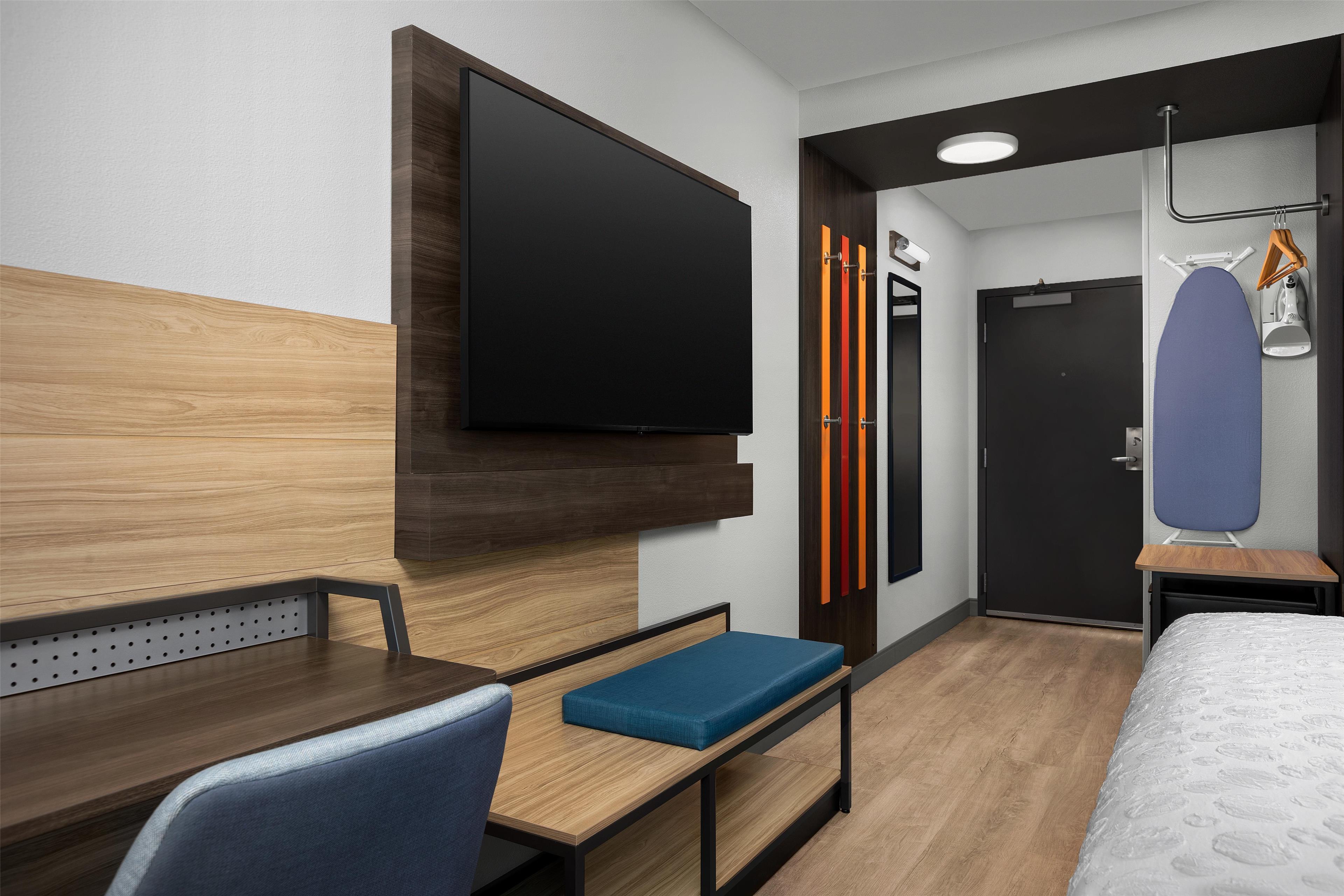 Tru by Hilton Joliet Plainfield Room Type - 1 KING HEARING ACCESSIBLE