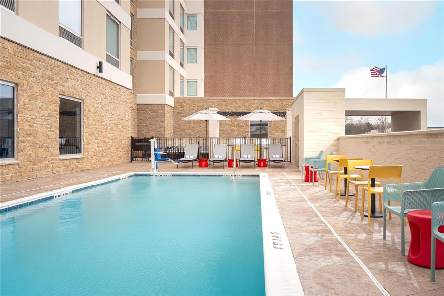 Pool,On-Site,Property Amenity,Recreation