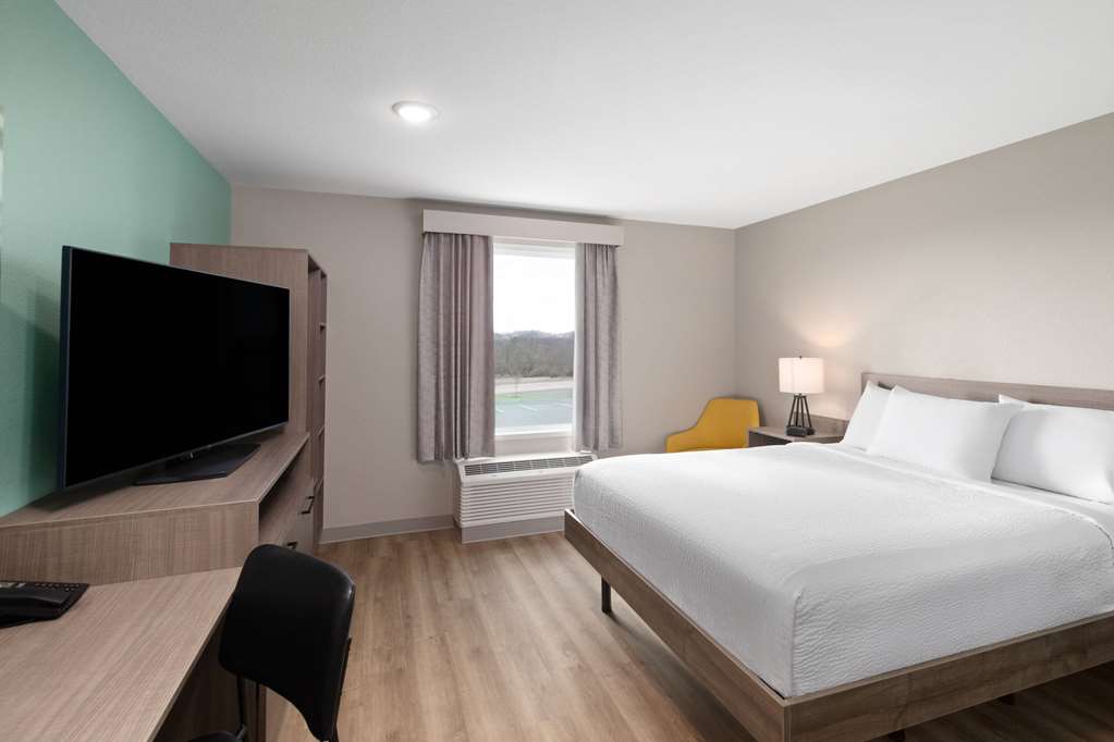 ECHO SUITES EXTENDED STAY BY WYNDHA-guestroom-Guest Room,Suite,On-Site.jpg