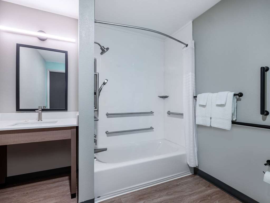 ECHO STES EXT STAY SPARTANBURG-guestroom-Guest Room,Bathroom,Accessibility,On-Site.jpg