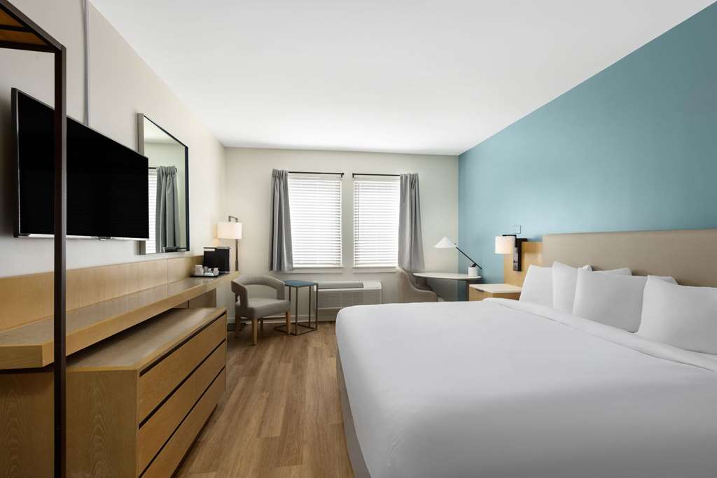 HOTEL MANTEO, TRADEMARK COLLECTION-guestroom-Guest Room,On-Site.jpg