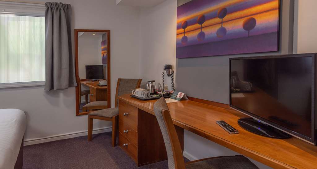 The Magnum Hotel Sunderland, Sure Hotel Collection by BW-guestroom-Guest Room,On-Site.jpg