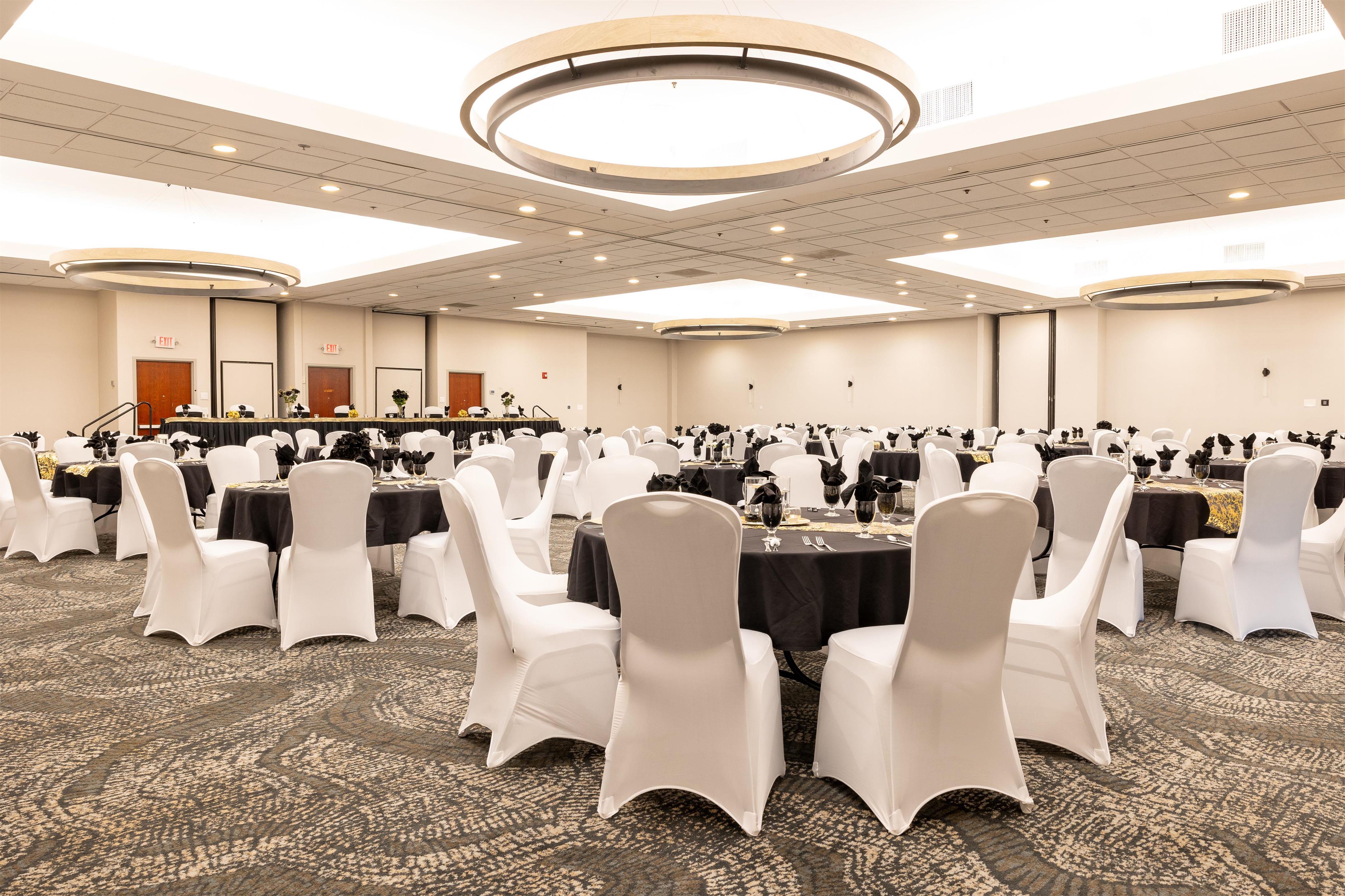 Meeting Room | DoubleTree by Hilton Austin, MN