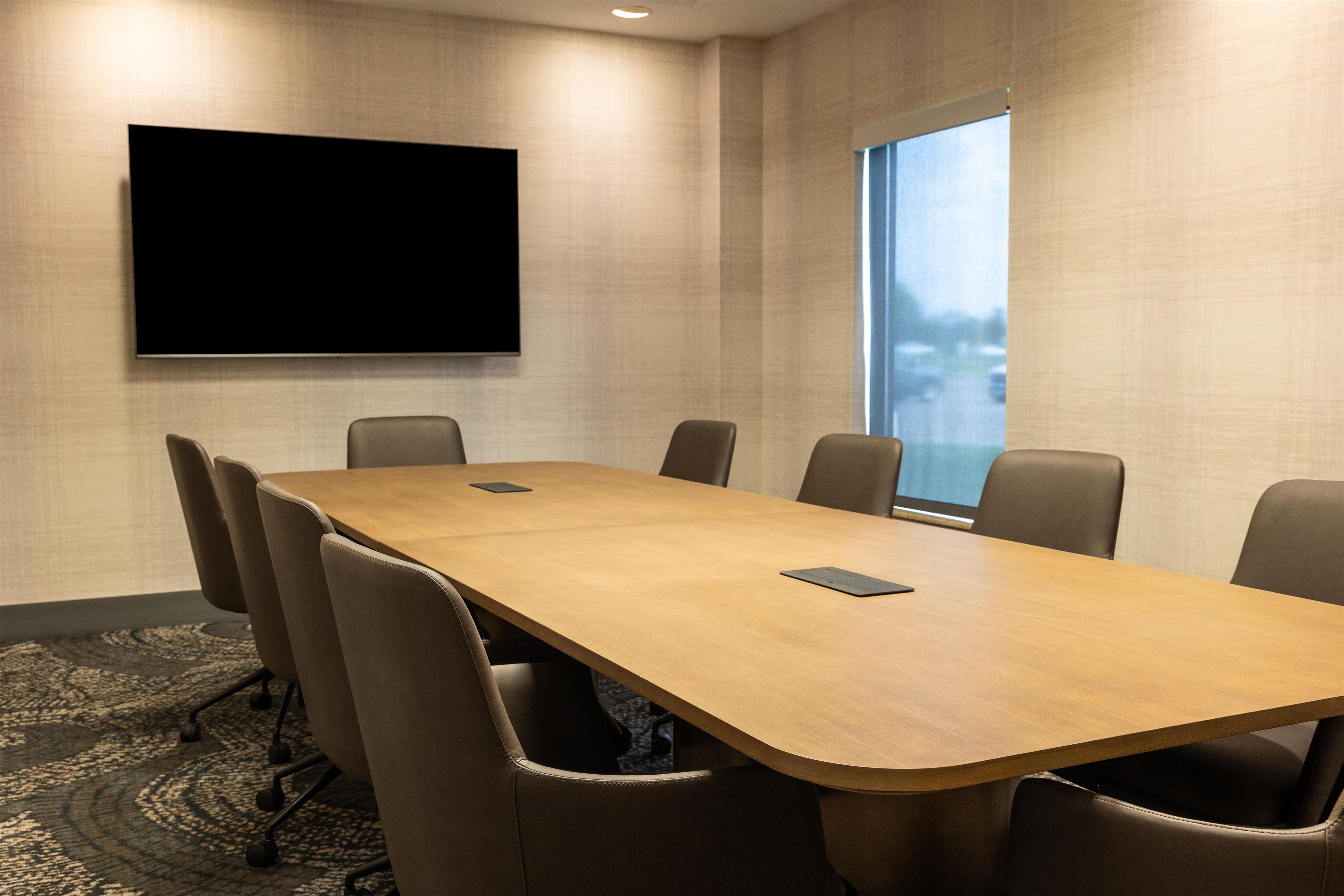 Meeting Room | DoubleTree by Hilton Austin, MN