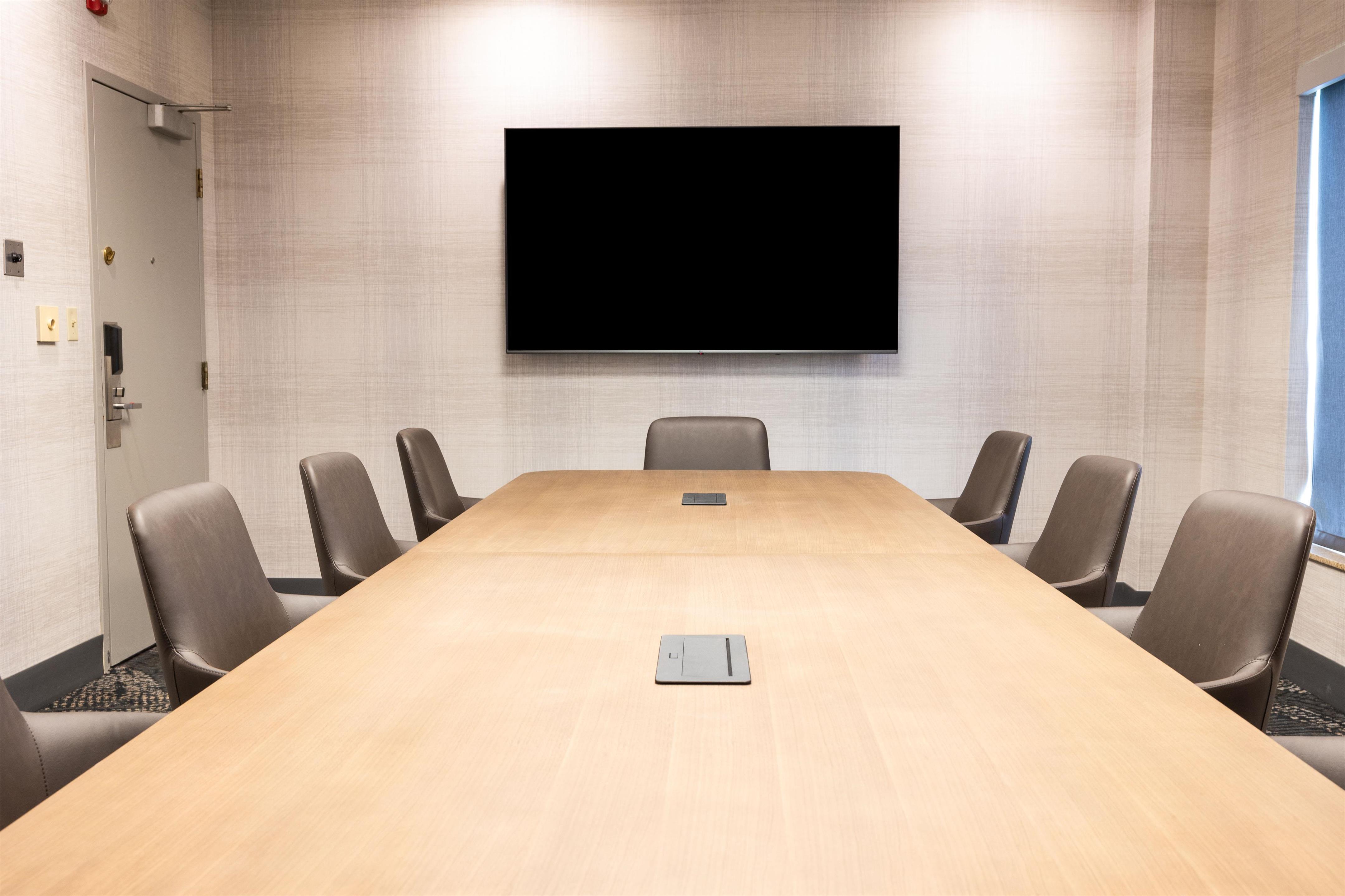Meeting Room | DoubleTree by Hilton Austin, MN