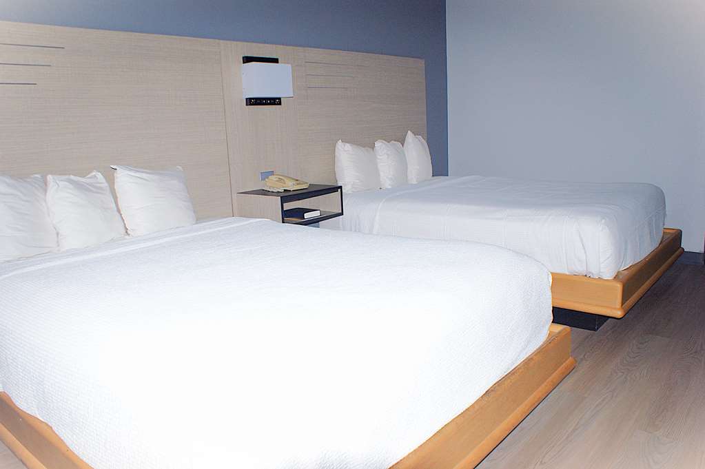 Sonesta Essential Van Buren-guestroom-Guest Room,On-Site.jpg