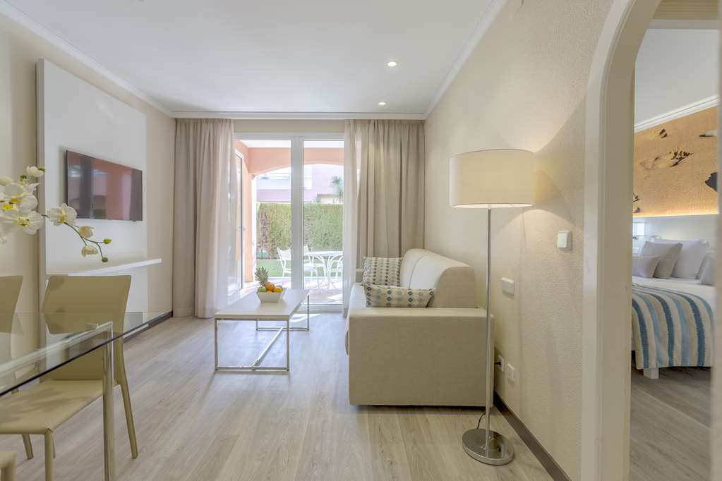 OLIVA NOVA GOLF AND BEACH HOTEL-guestroom-Guest Room,Suite,On-Site.jpg
