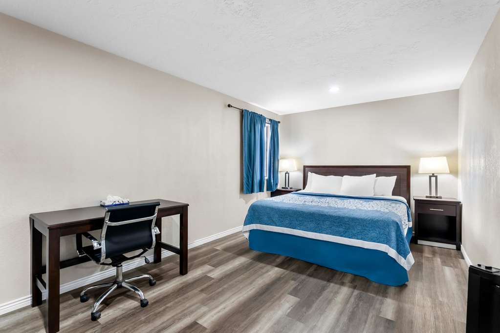ECONO LODGE PANQUITCH NEAR BRYCE CA-guestroom-Guest Room,Suite,On-Site.jpg