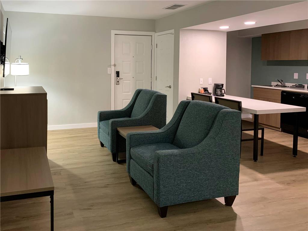 MAINSTAY SUITES SPRINGFIELD SOUTH --guestroom-Guest Room,Suite,On-Site.jpg