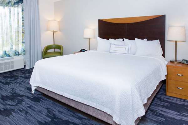 1 King Bed, Suite, Non-Smoking
