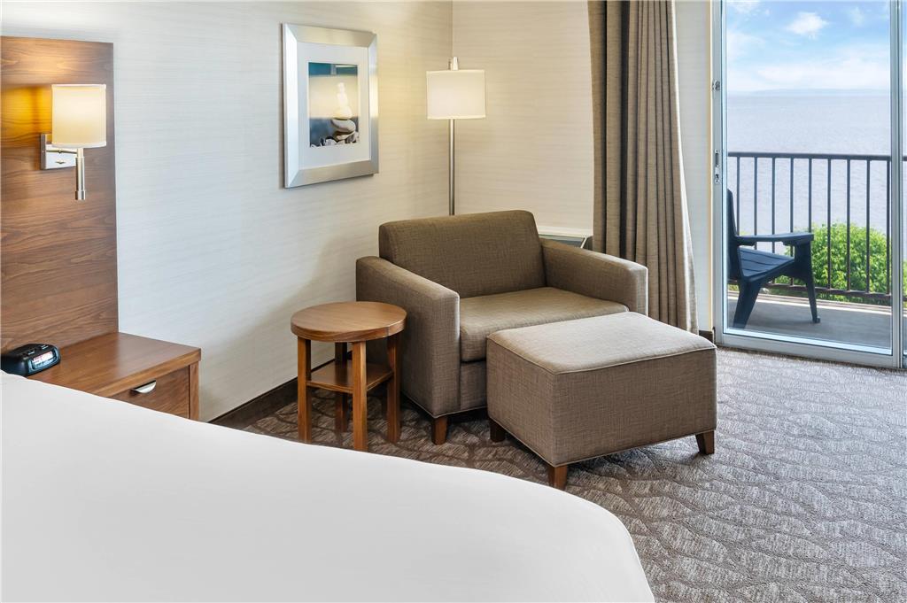 WATERFRONT INN AN ASCEND COLLECTION-guestroom-Guest Room,On-Site.jpg