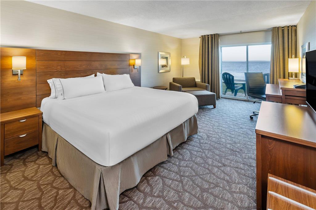 WATERFRONT INN AN ASCEND COLLECTION-guestroom-Guest Room,Suite,On-Site.jpg