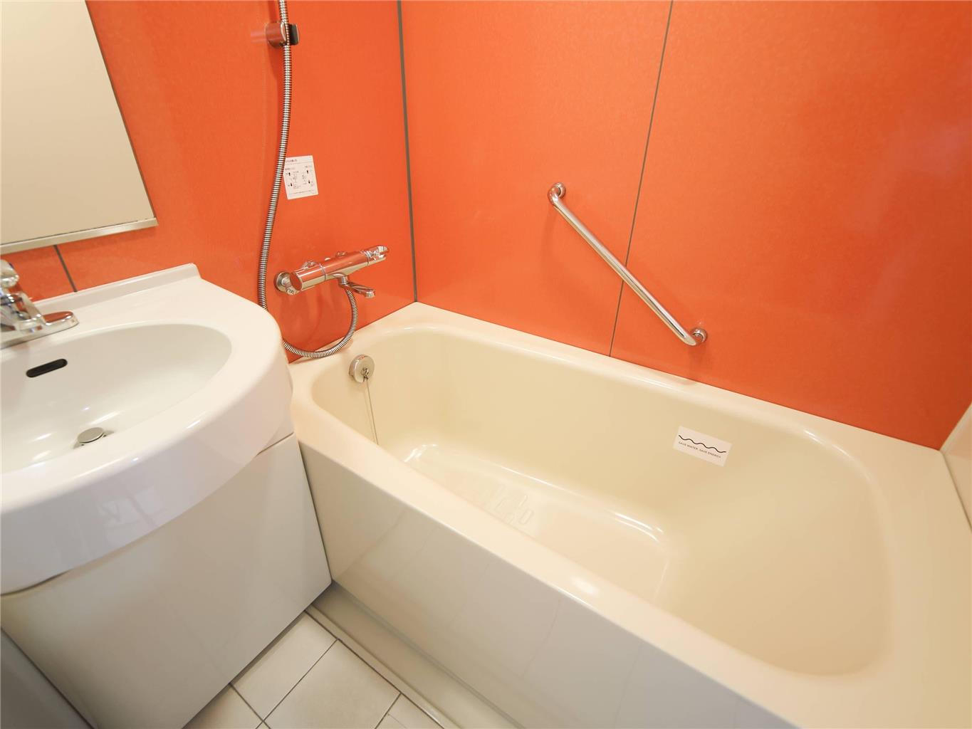COMFORT INN NAGASAKI AIRPORT-guestroom-Guest Room,Bathroom,On-Site.jpg