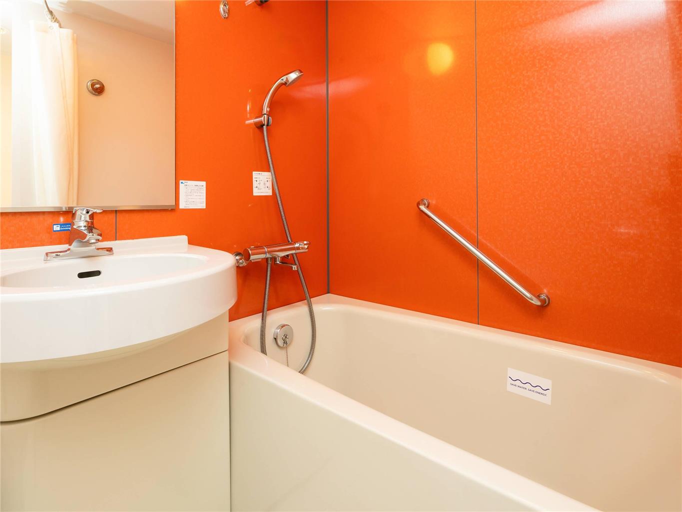 COMFORT INN ZENTSUJI INTER-guestroom-Guest Room,Bathroom,On-Site.jpg
