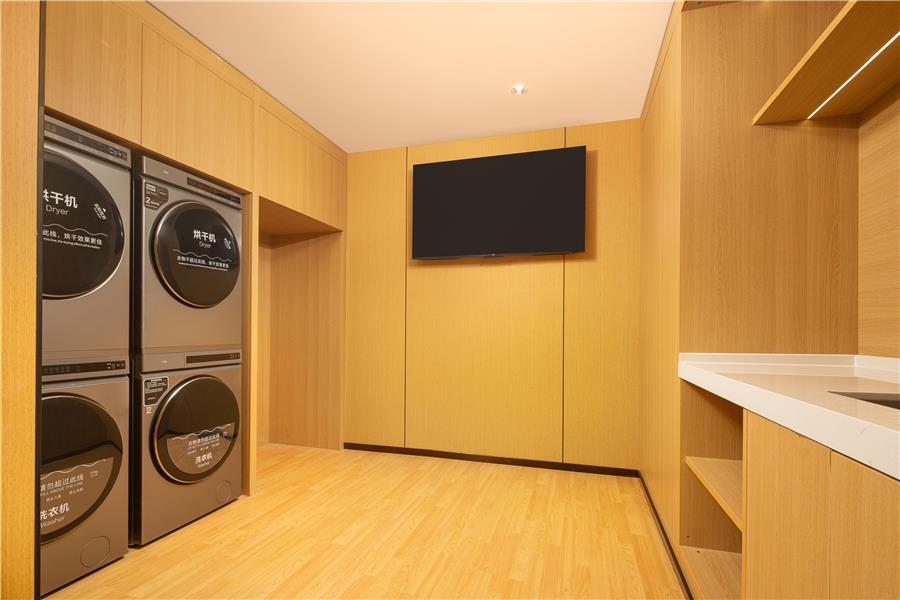 On-Site,Property Amenity,Laundry Facilities