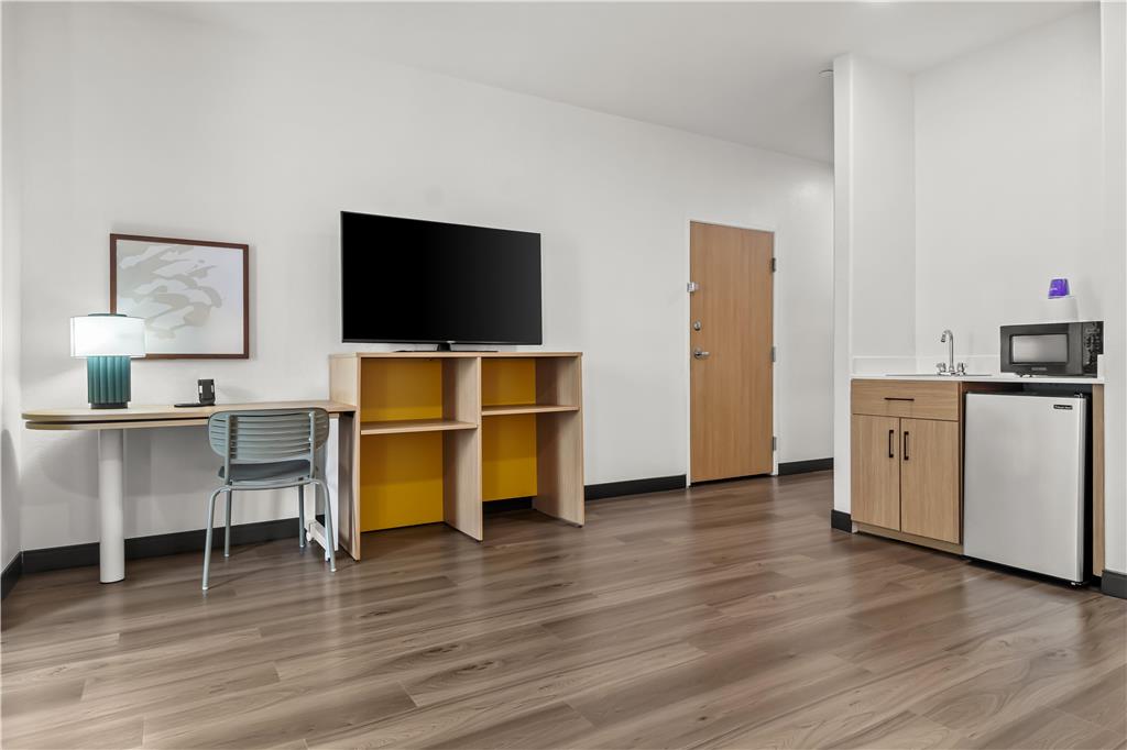 Spark by Hilton Houston Hobby Airport