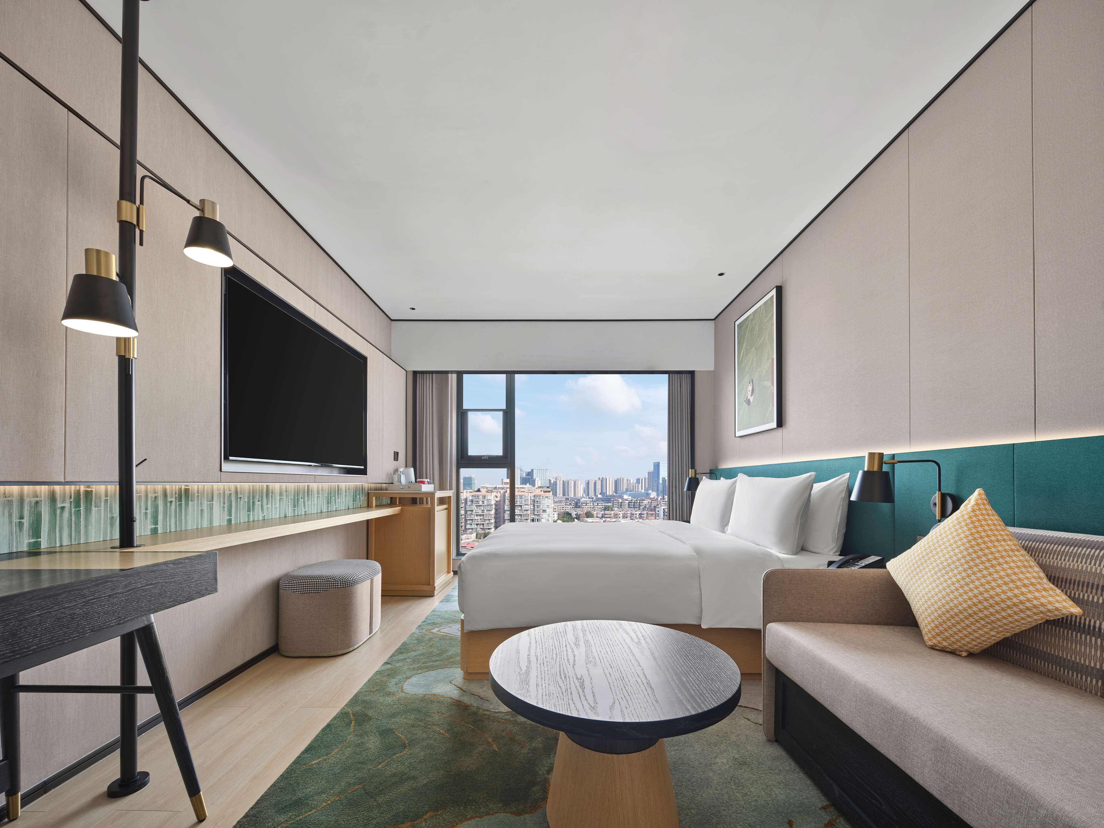 Hilton Garden Inn Chengdu Taikoo Li - Tap to explore photos