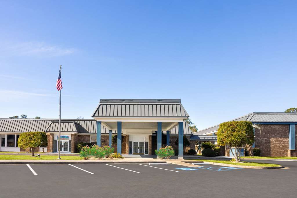 Days Inn by Wyndham near Ft. Stewart