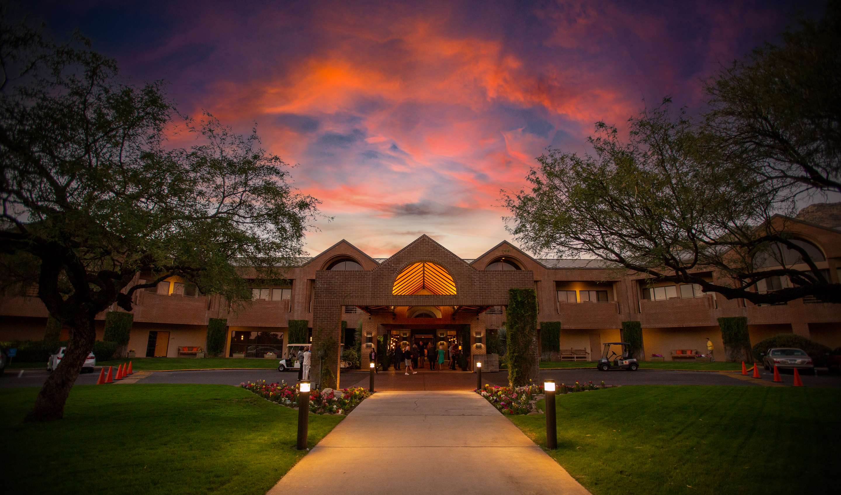 FrontEntrance Sunset | The Lodge at Ventana Canyon