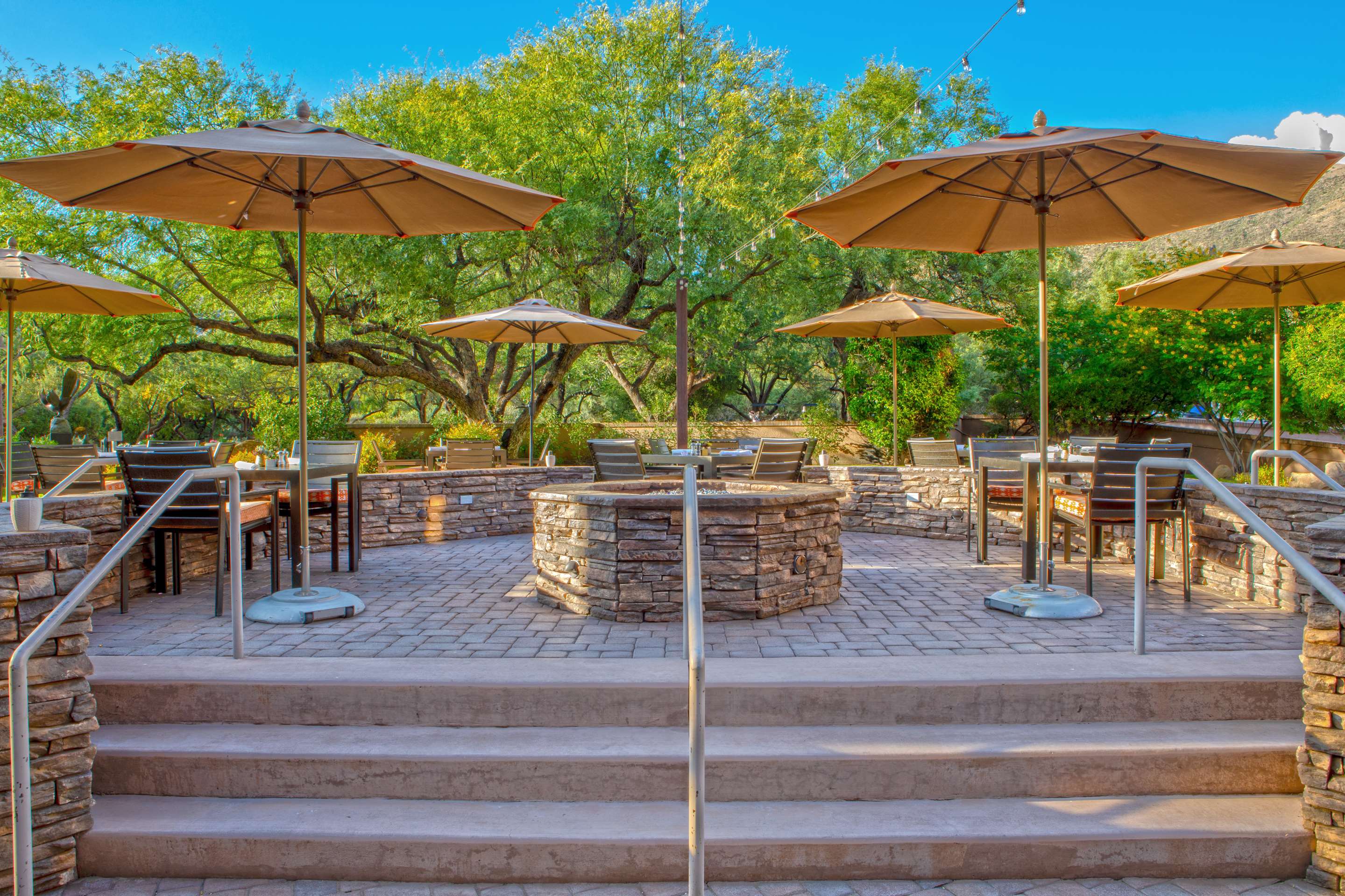VentanaBar and GrillPatio | The Lodge at Ventana Canyon