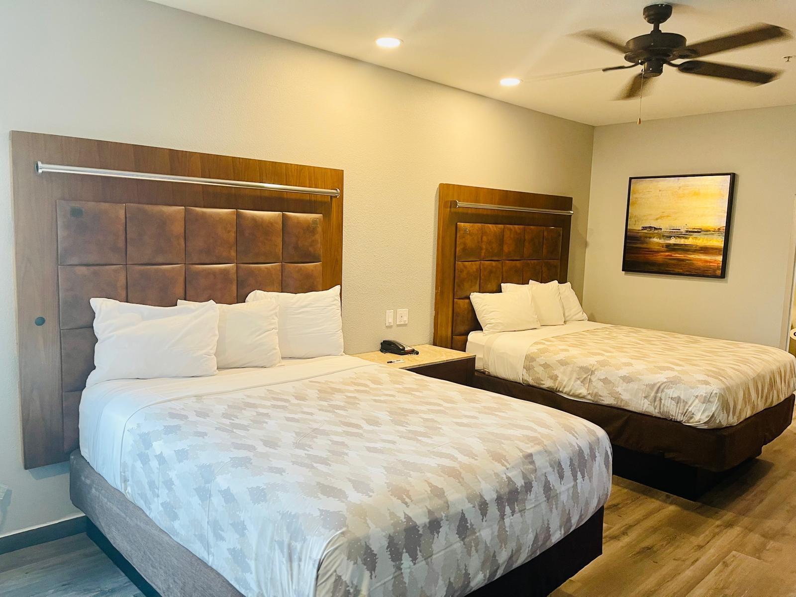 2 Queen Beds image