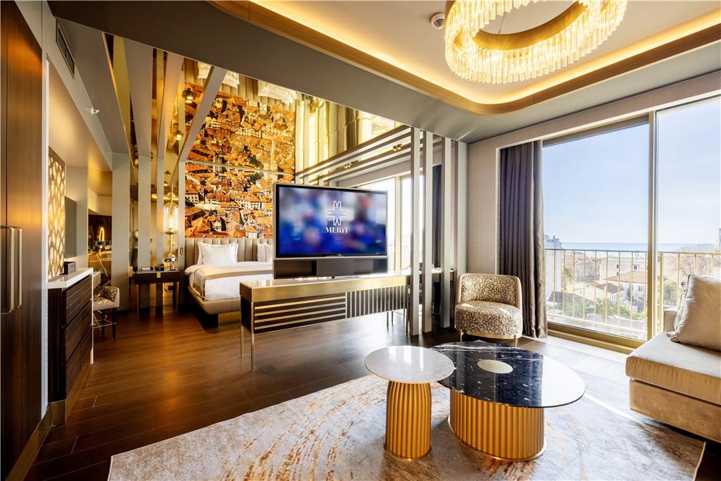 MERIT STARLIT HOTEL-guestroom-Guest Room,Suite,On-Site.jpg