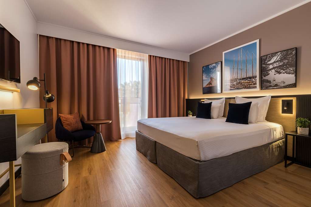 VILLA M MARSEILLE-guestroom-Guest Room,On-Site.jpg