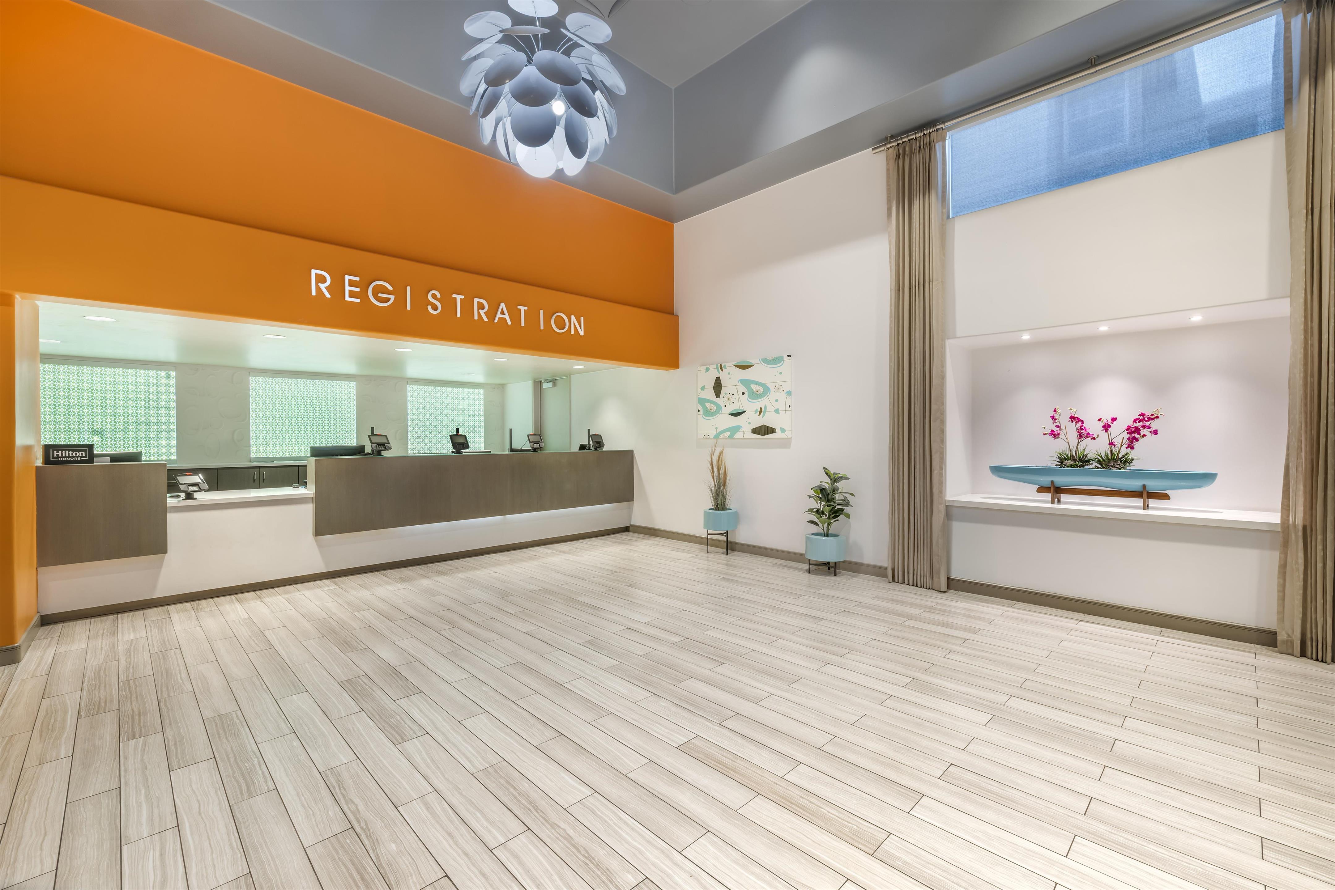 Reception | Hilton Vacation Club Palm Canyon Palm Springs