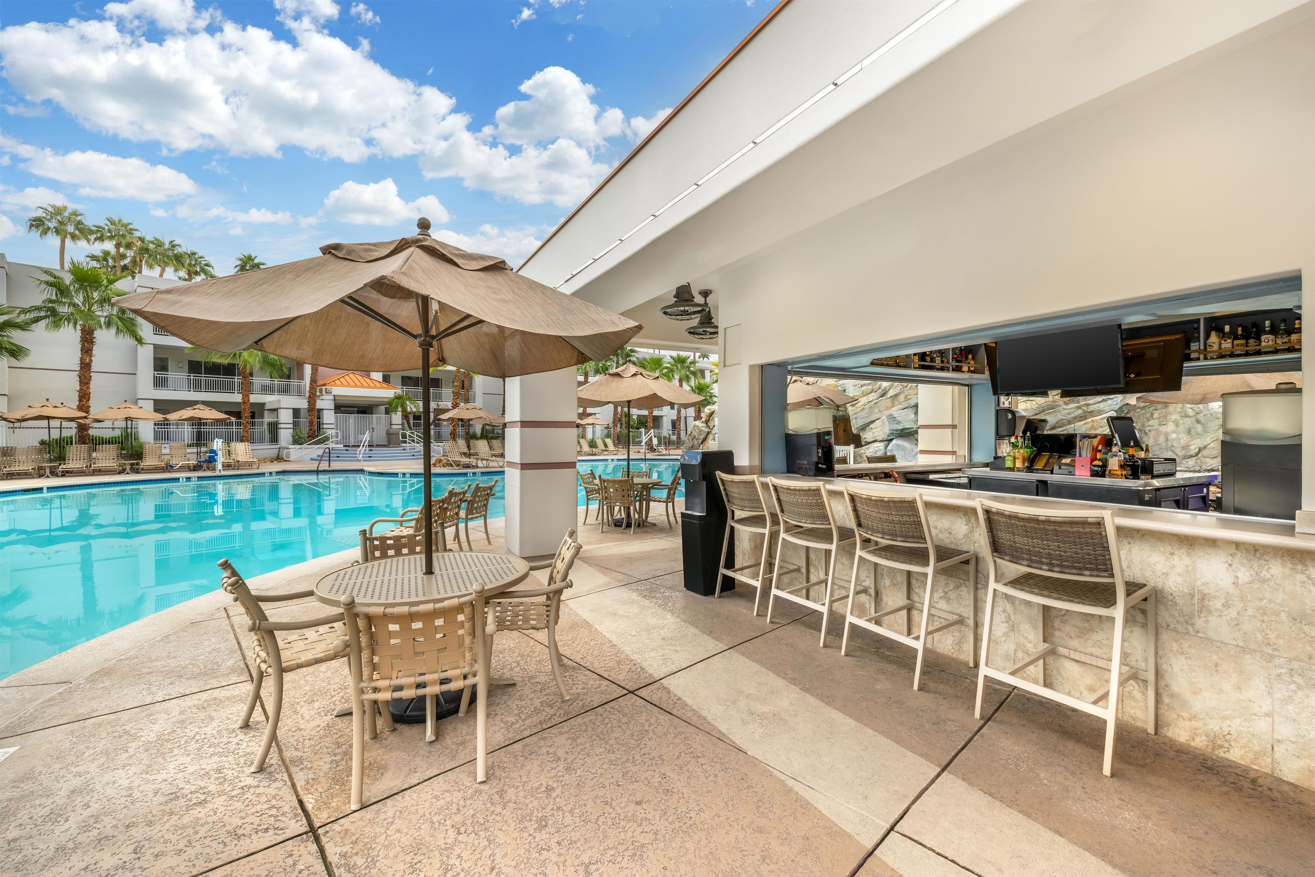 Pool | Hilton Vacation Club Palm Canyon Palm Springs