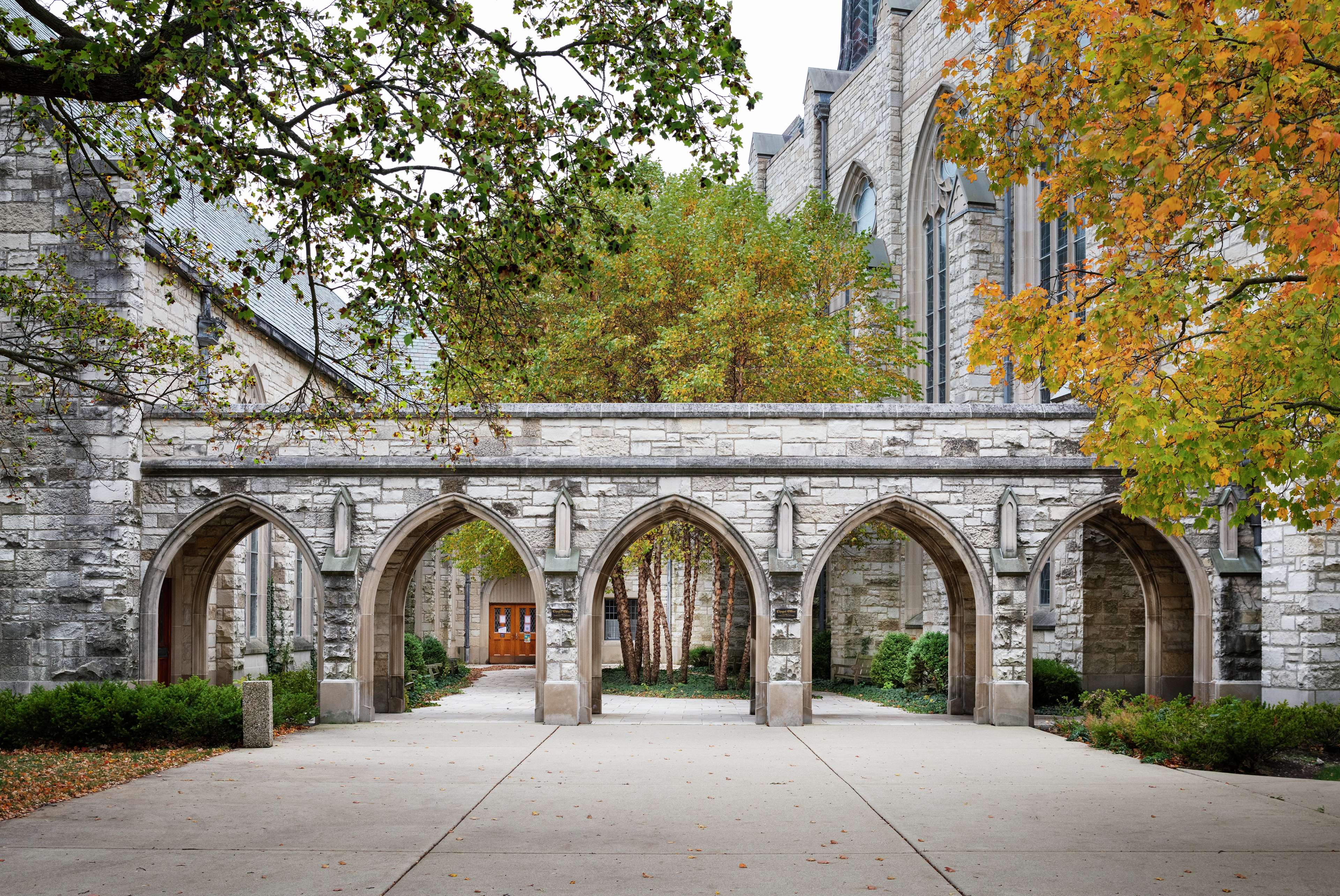 Graduate by Hilton Evanston - Tap to explore photos