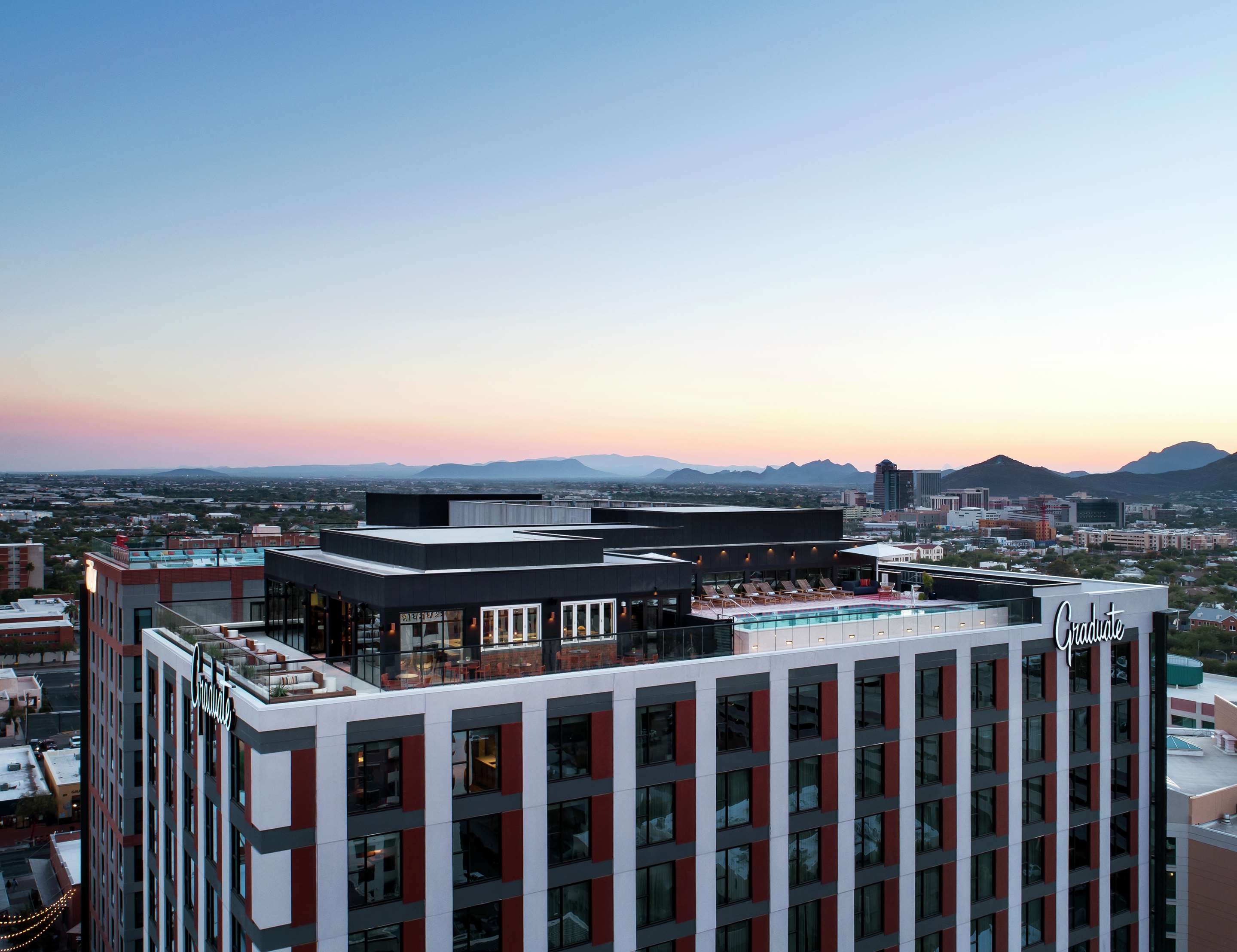 Exterior | Graduate by Hilton Tucson