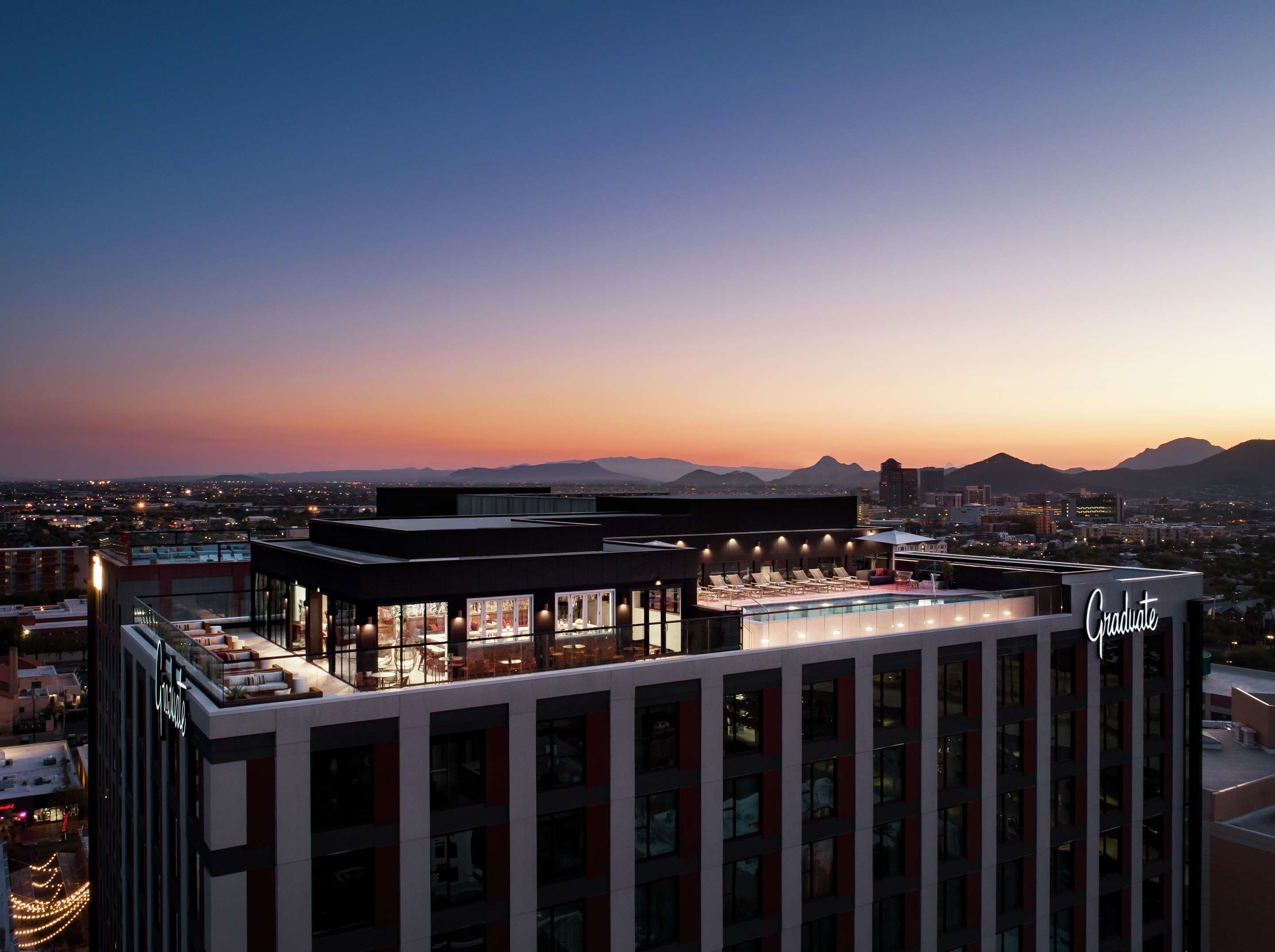 Exterior | Graduate by Hilton Tucson