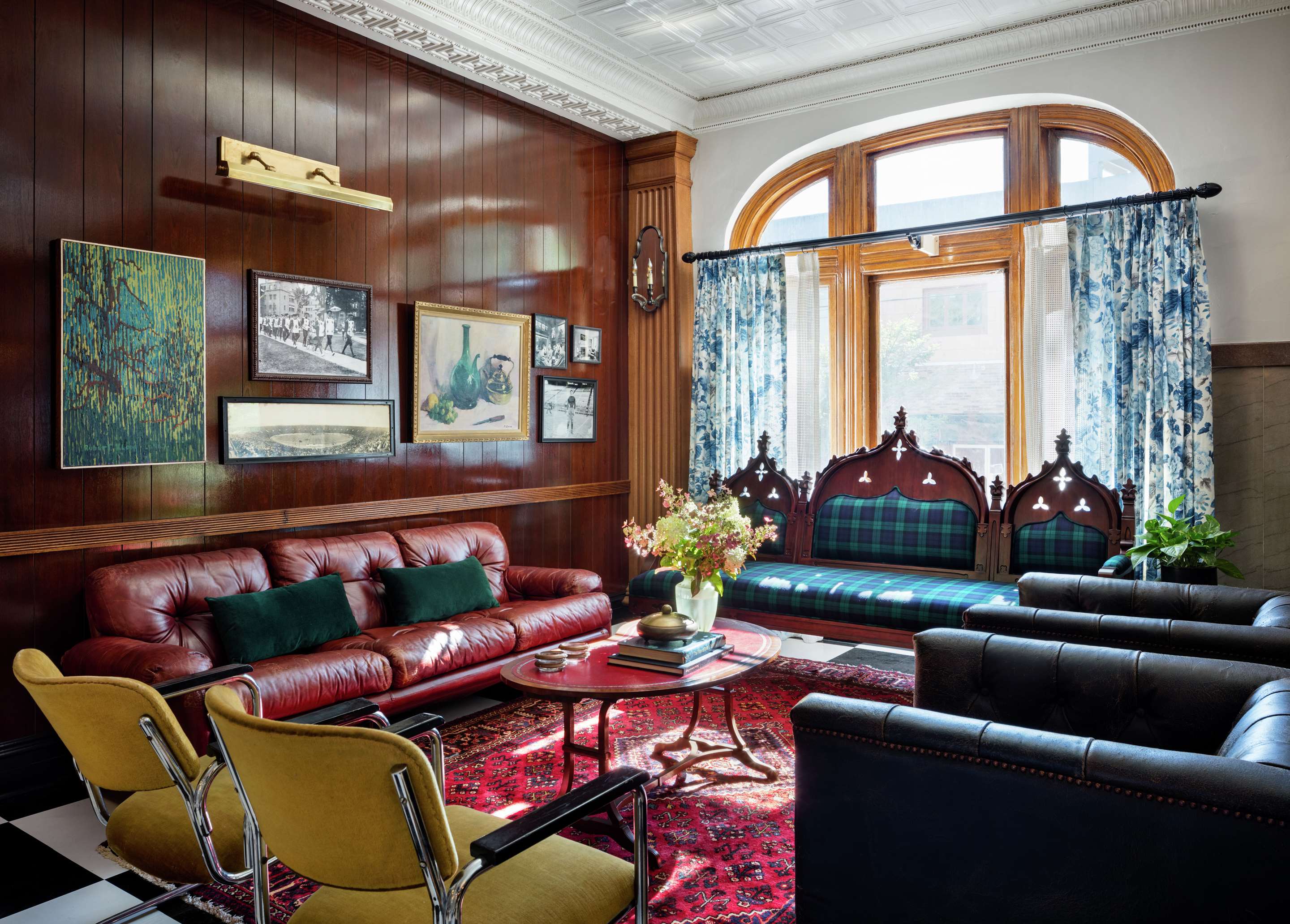 Lobby | Graduate New Haven