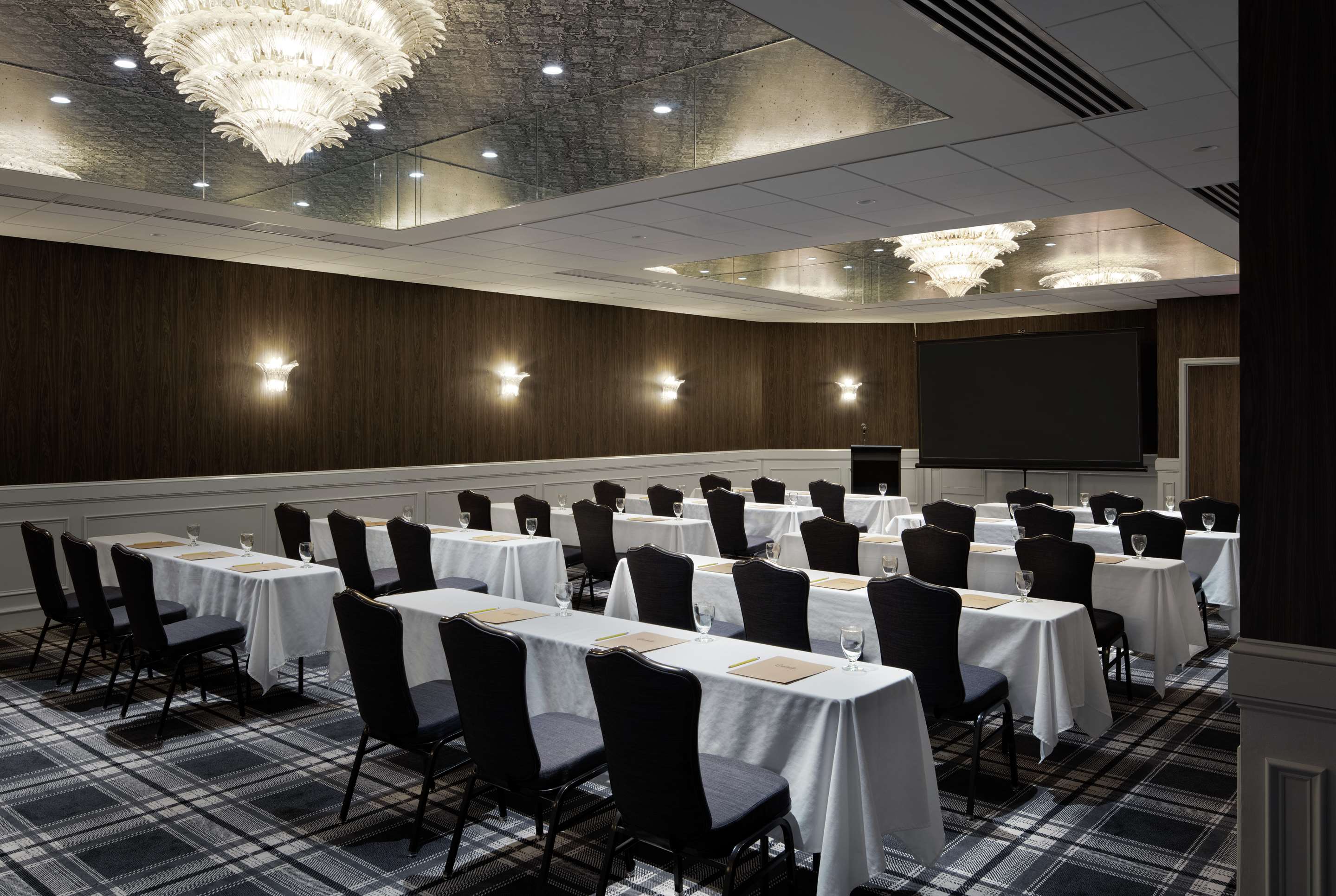 Meeting Room | Graduate State College