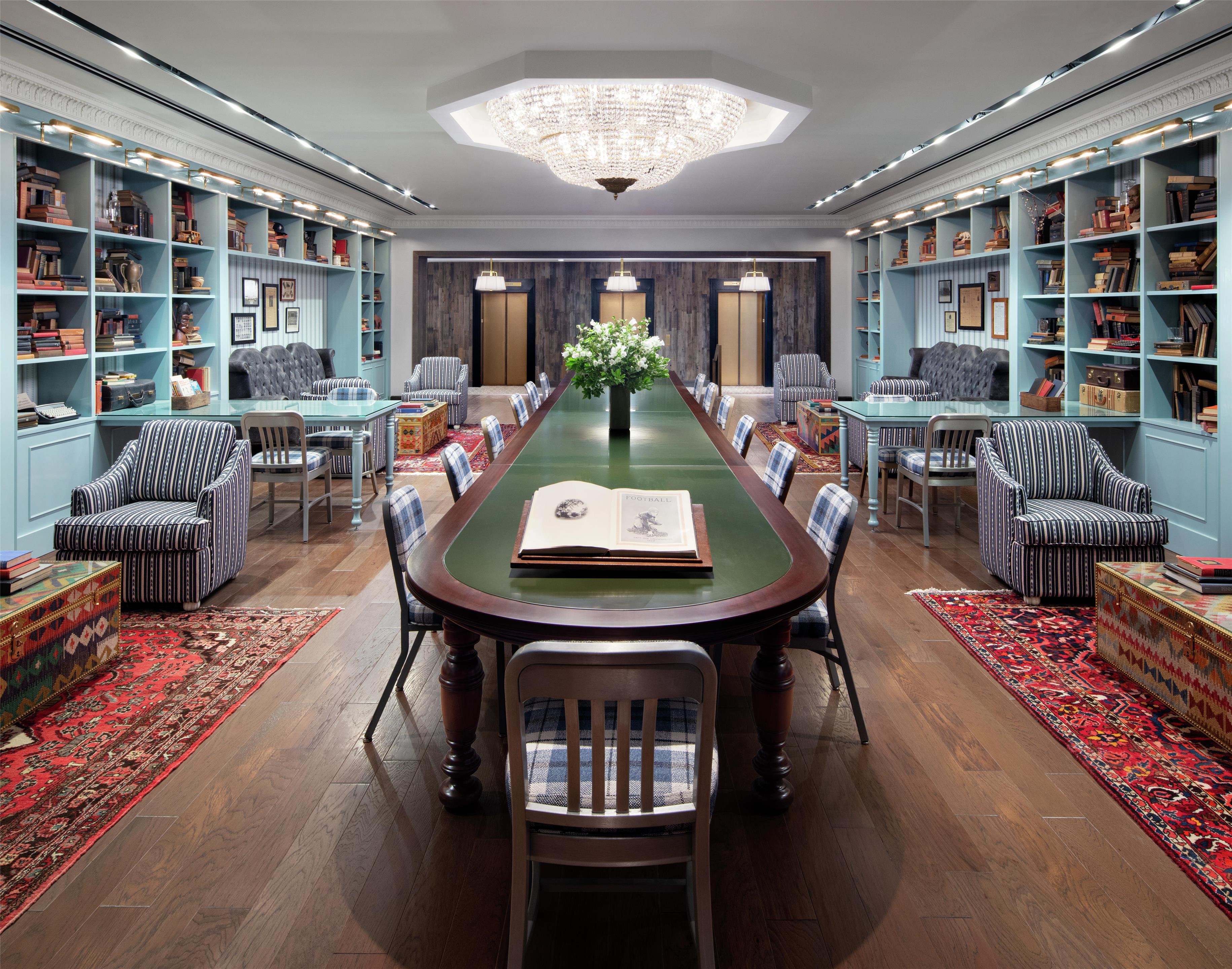 Lobby | Graduate State College