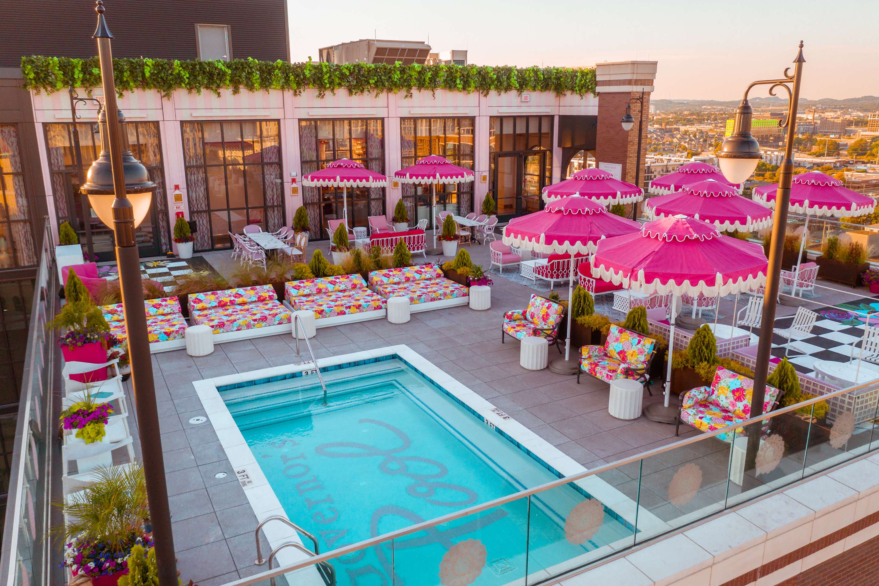 Pool | Graduate by Hilton Nashville