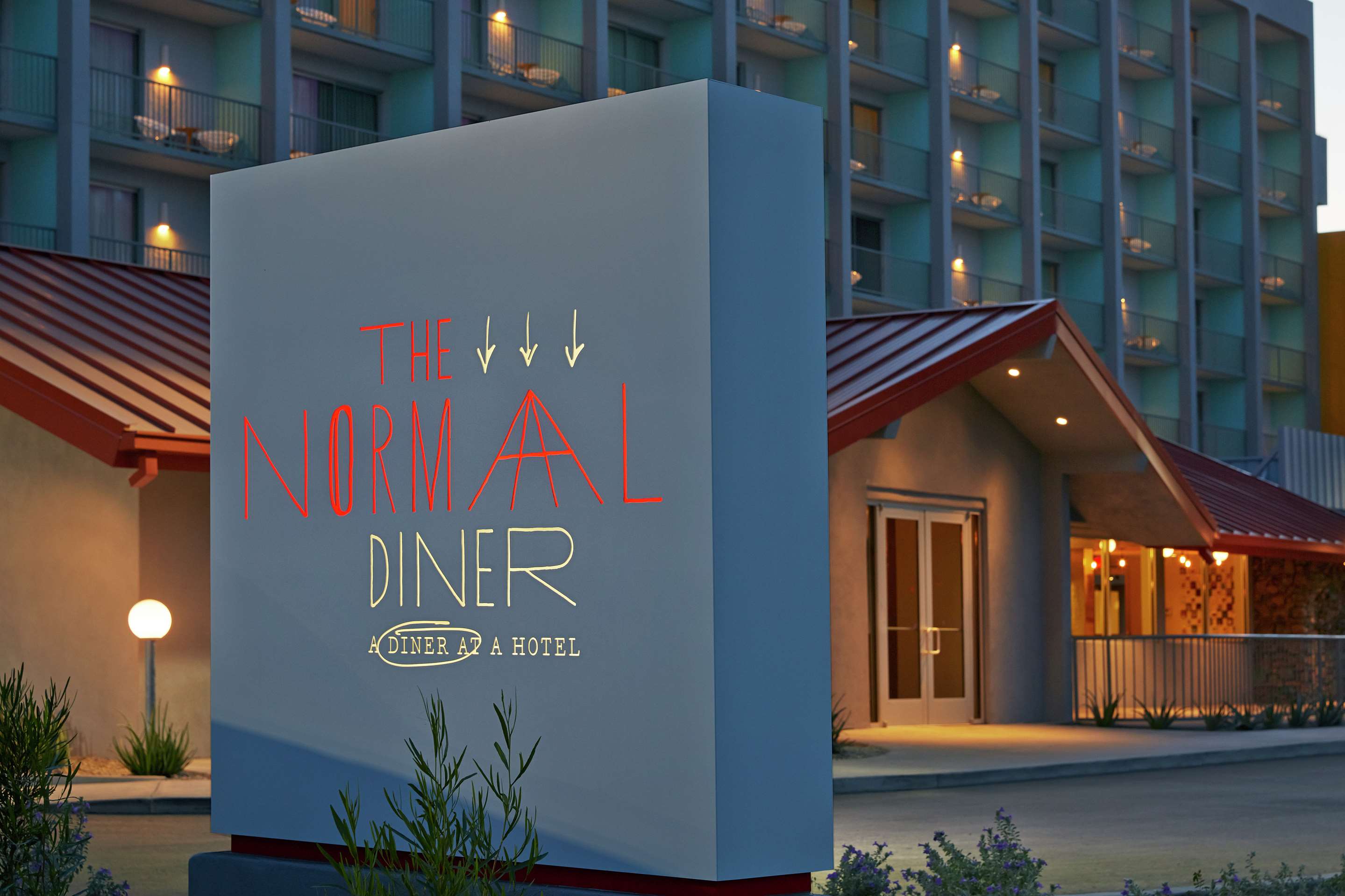 Exterior | Graduate by Hilton Tempe