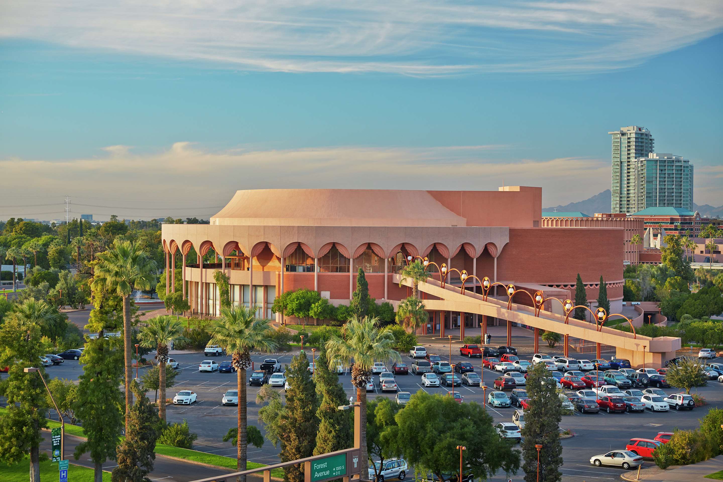Exterior | Graduate by Hilton Tempe