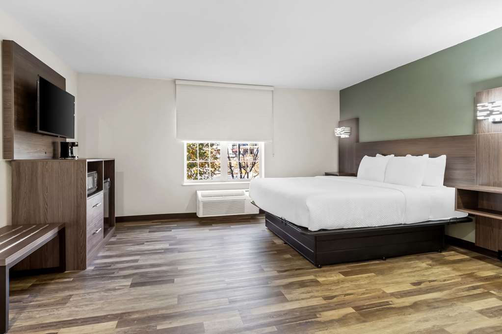 QUALITY INN AND SUITES  COLUMBIA HA-guestroom-Guest Room,Suite,On-Site.jpg