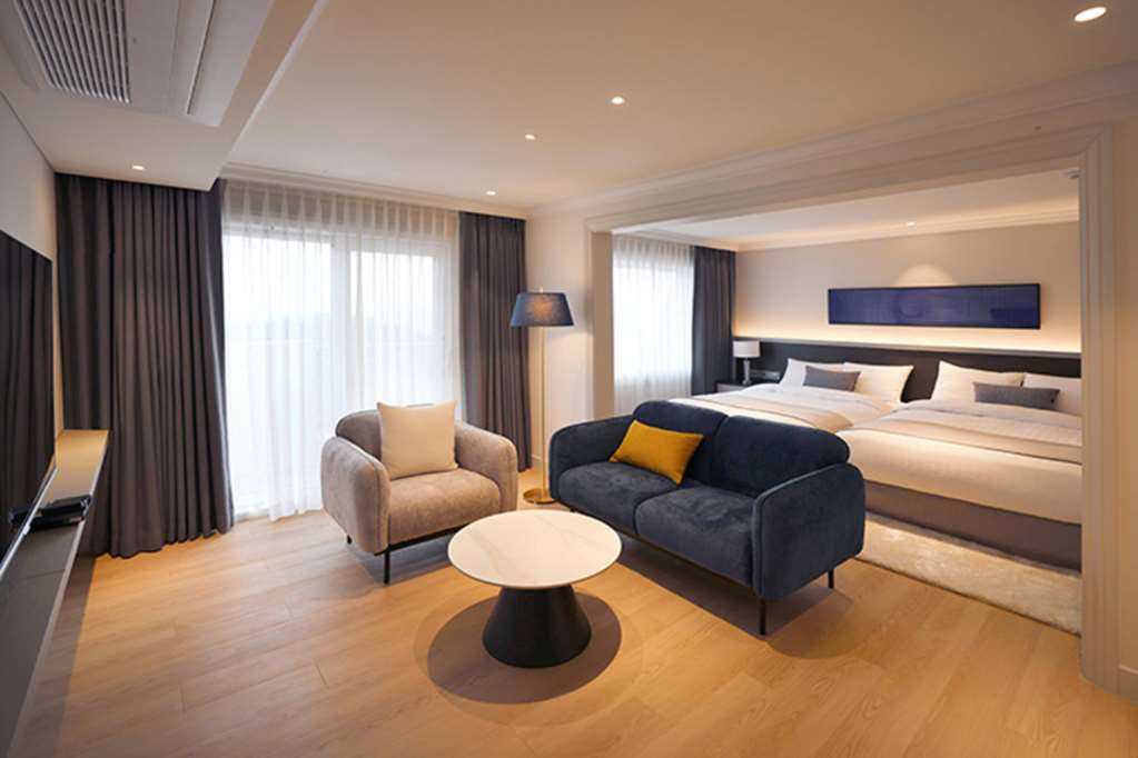 LA VIE DOR HOTEL AND RESORT-guestroom-Guest Room,Suite,On-Site.jpg