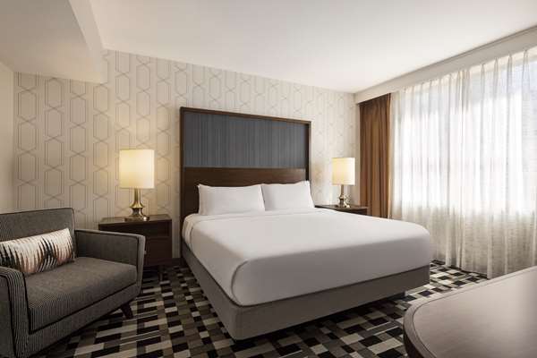 2 ROOM SUITE 1 KING BED W/ SOFABED