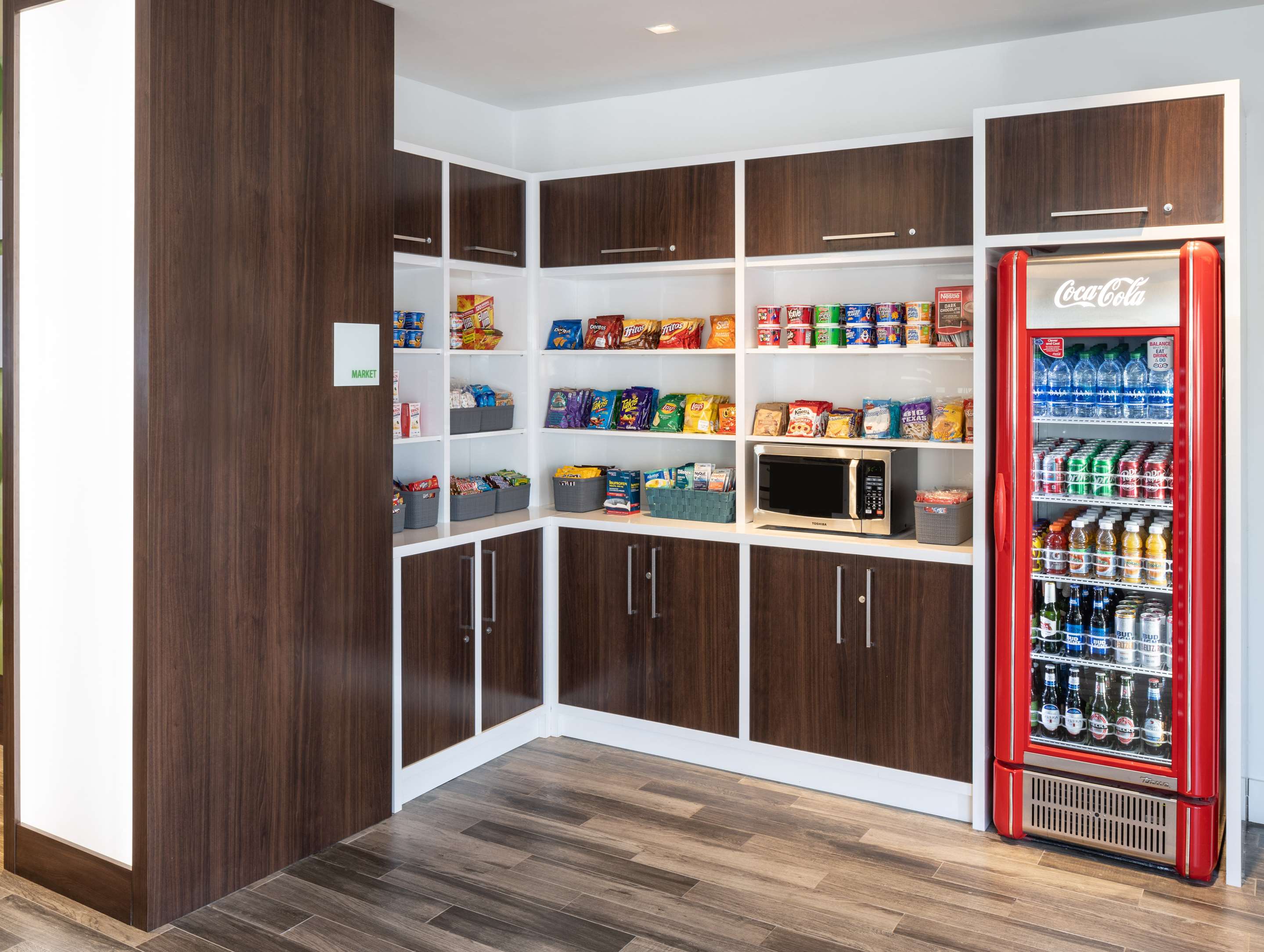 Restaurant | DoubleTree by Hilton Miami North I-95, FL