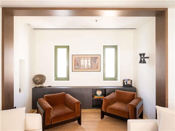PRESIDENTIAL SUITE WITH 1 King and 1 Queen Bed