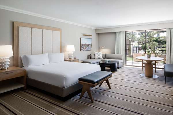 PREMIER FIREPIT SUITE - ONE KING BED